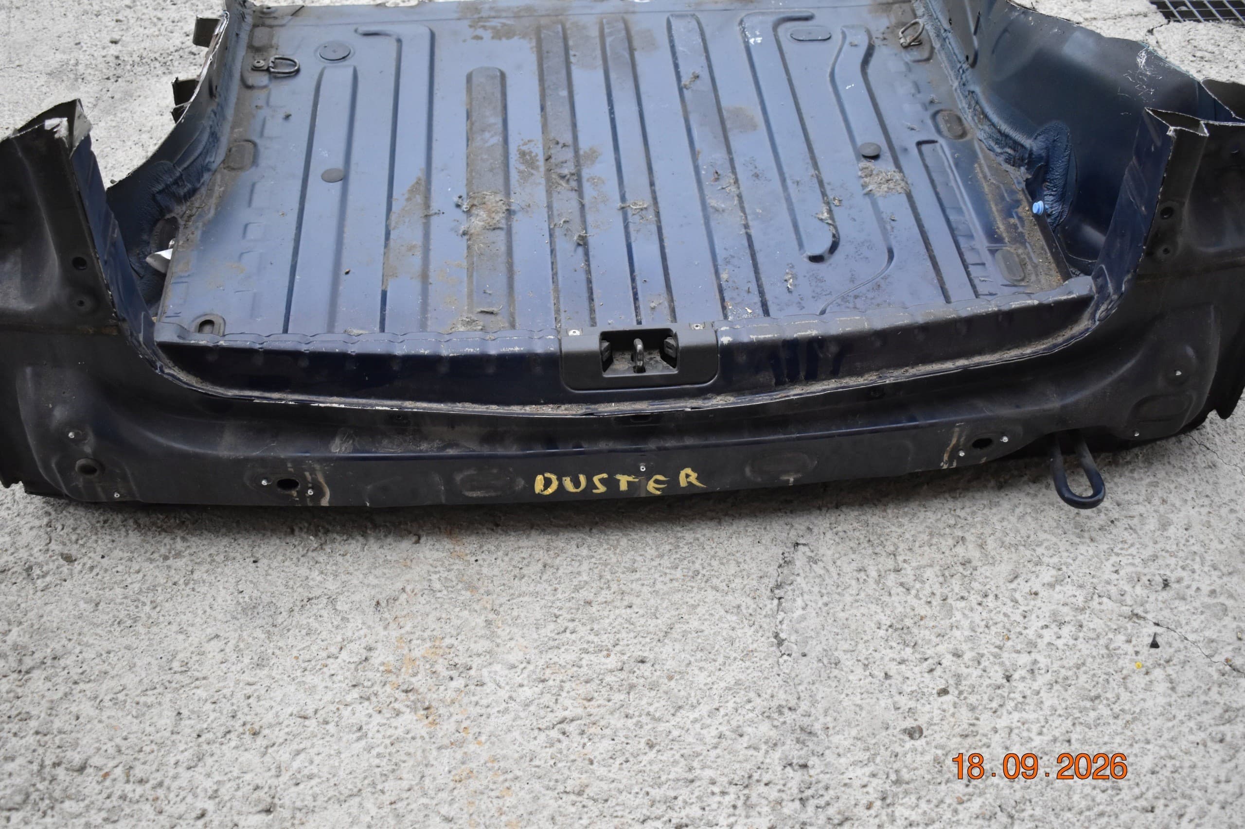 Guardabarros Trasero Dacia Duster I Lado Derecho e Izquierdo usado 2