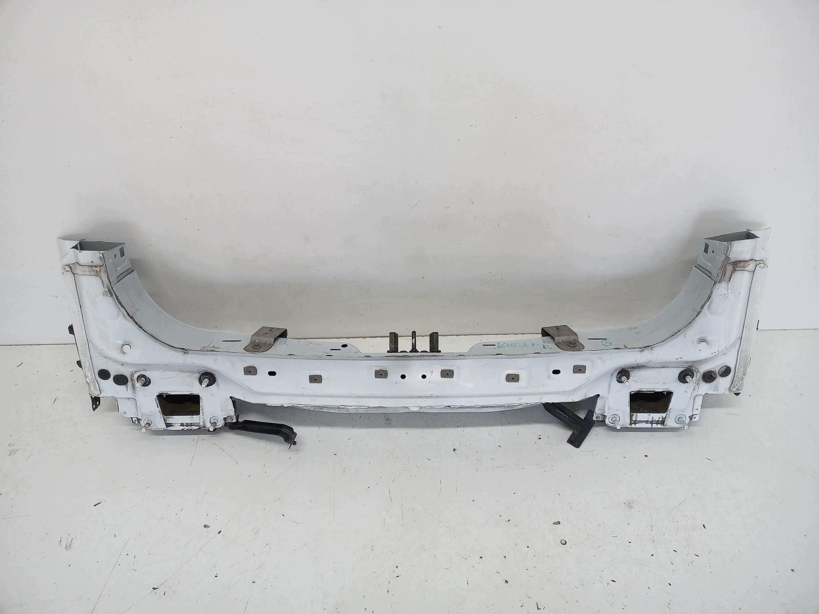 Soporte de Paragolpes Trasero Ford Kuga MK3 usado