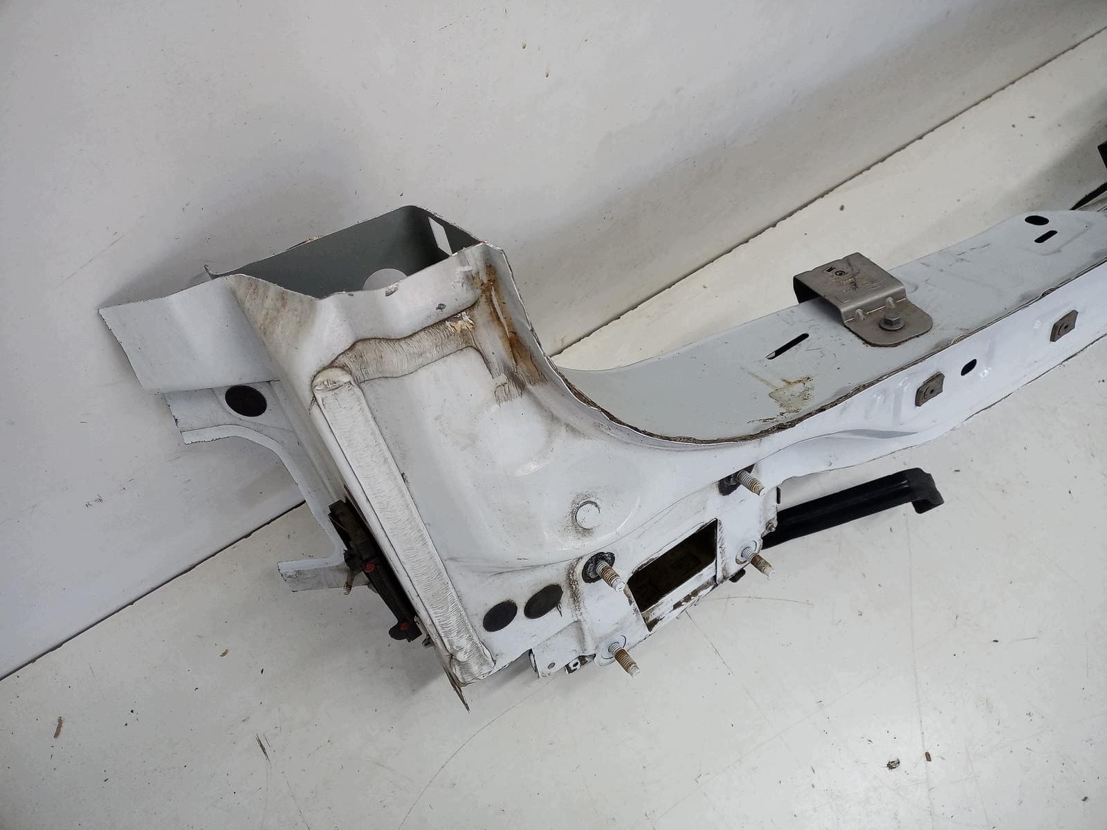 Soporte de Paragolpes Trasero Ford Kuga MK3 usado 2