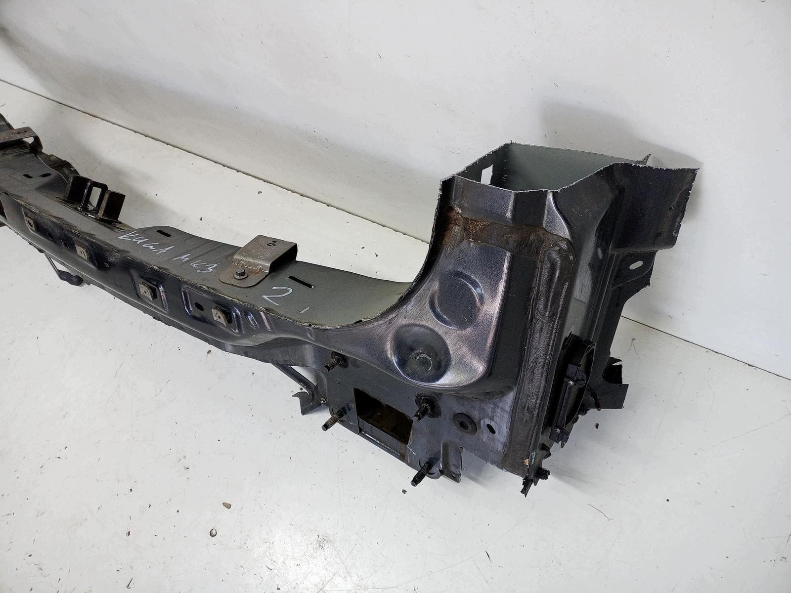 Soporte de Paragolpes Trasero Ford Kuga MK3 usado 3