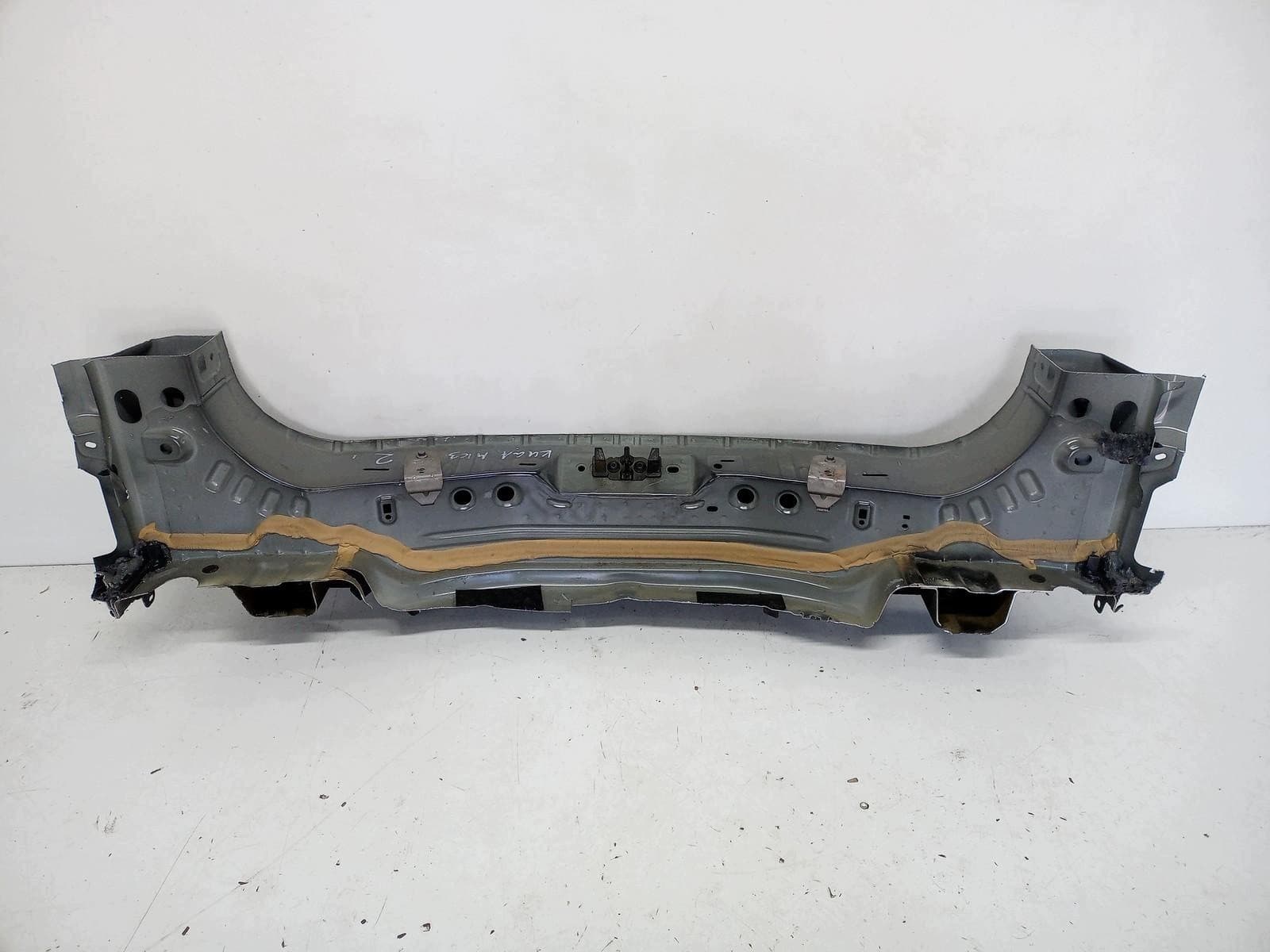 Soporte de Paragolpes Trasero Ford Kuga MK3 usado 4