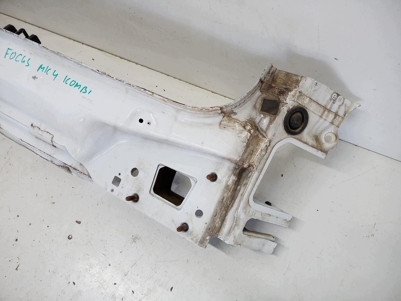 Cierre Trasero del Maletero Ford Focus MK4 Familiar usado 3