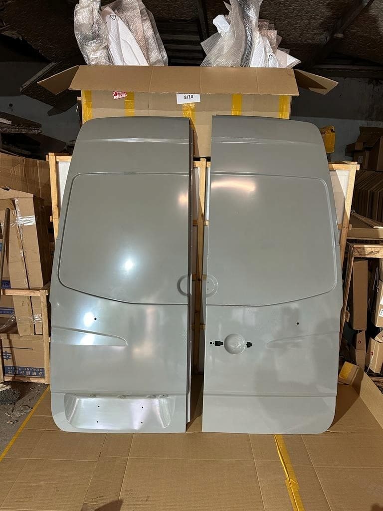 Puerta trasera izquierda para Mercedes Sprinter 906 Maxi nuevo
