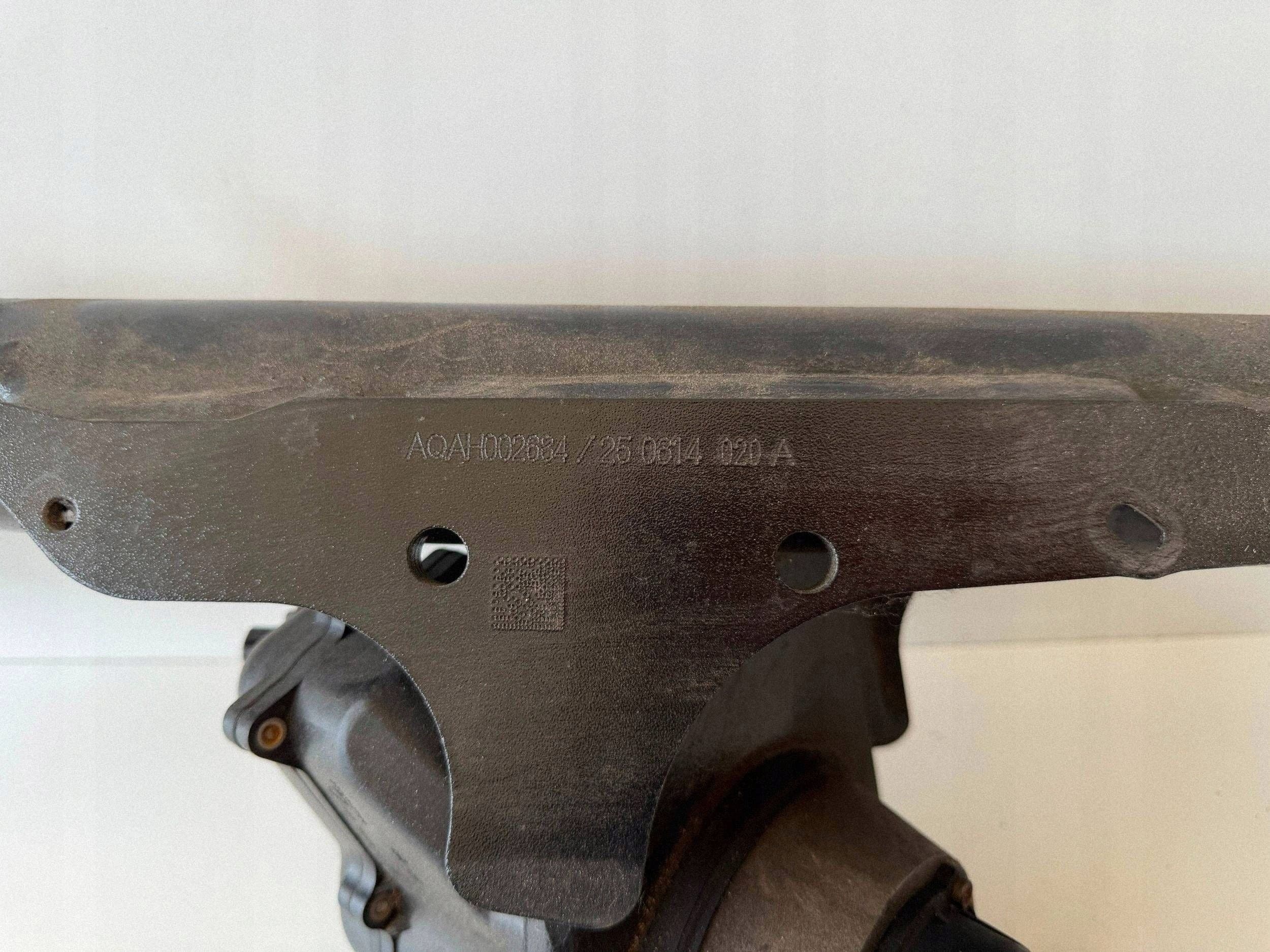 Enganche de Remolque Original Xpeng G6 AQAH002683 usado 6