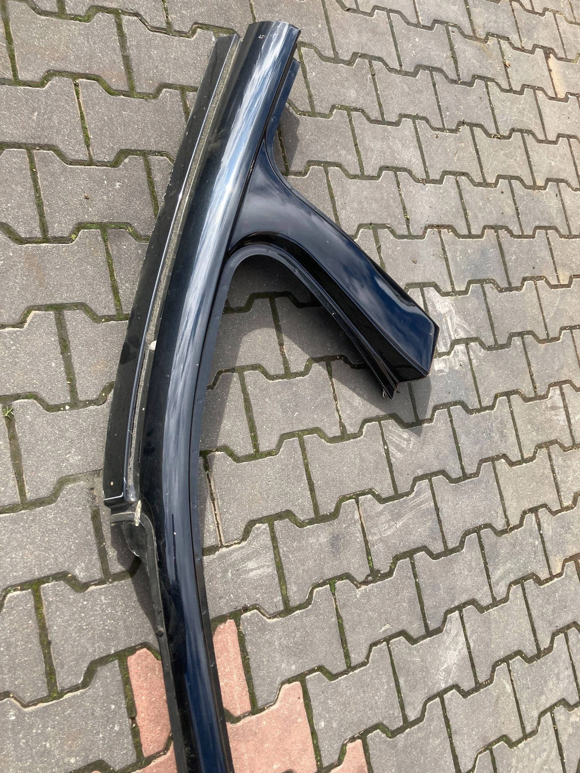 Pilar de techo delantero izquierdo BMW X2 F39 2018 usado 3