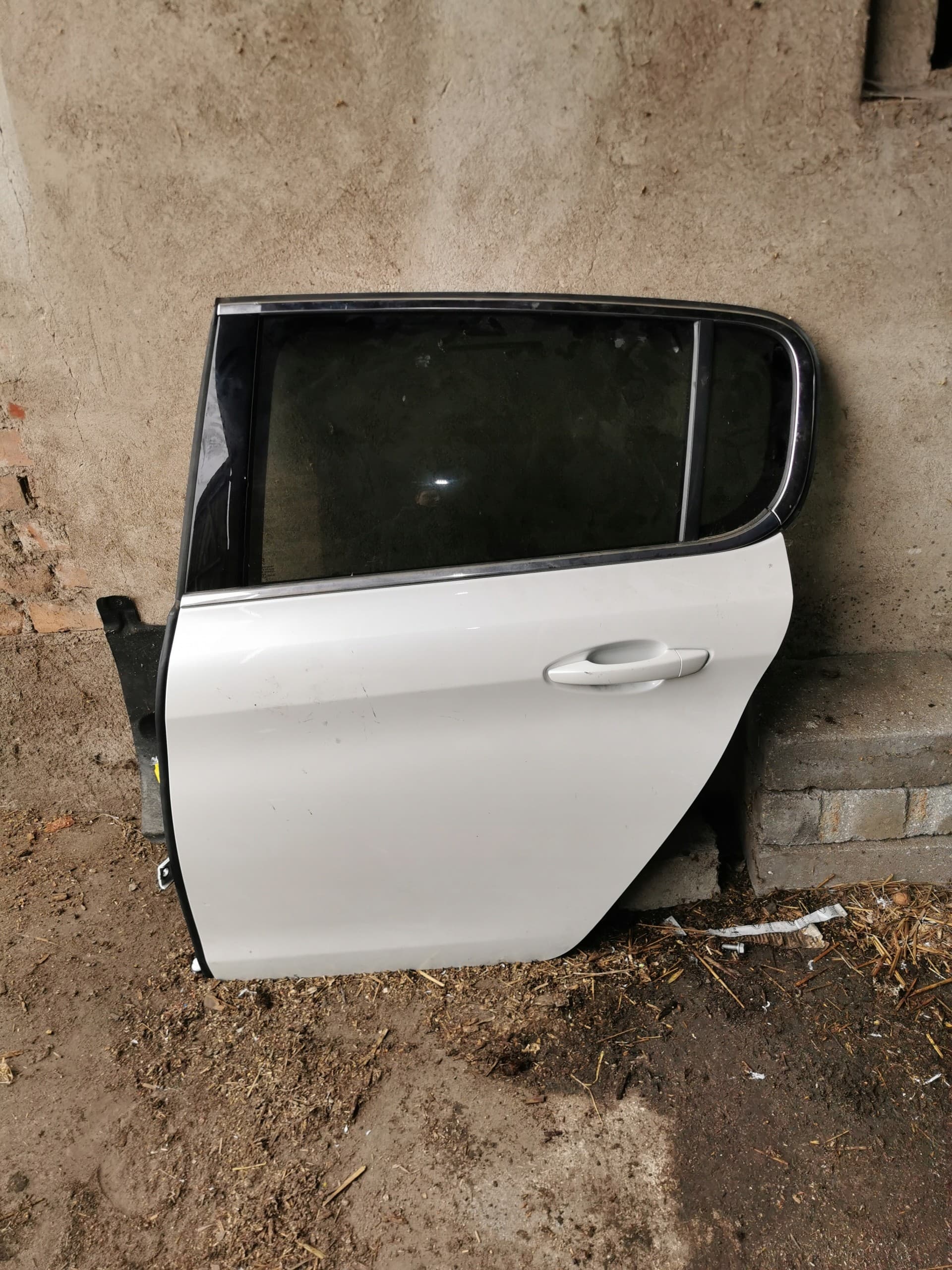 Puerta trasera izquierda Peugeot 308 T9 HB Ewpb nuevo