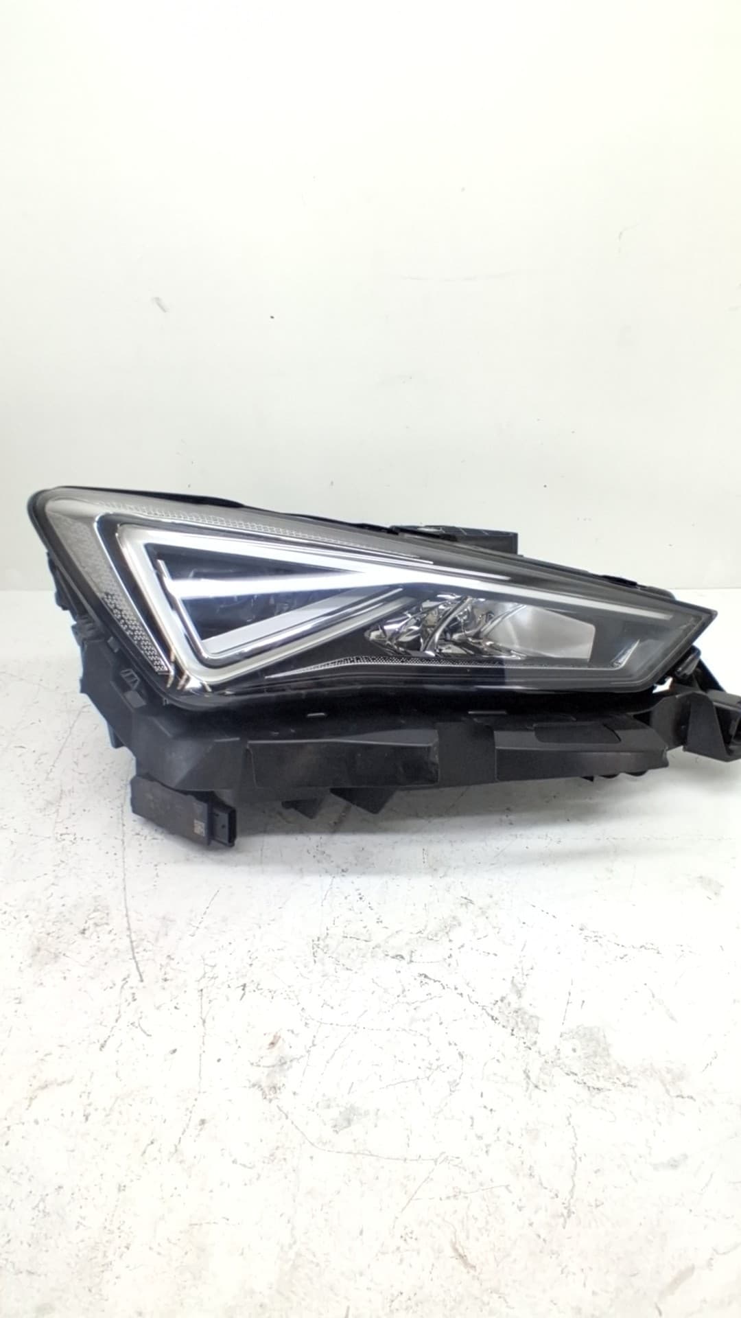 Faro derecho SEAT LEON