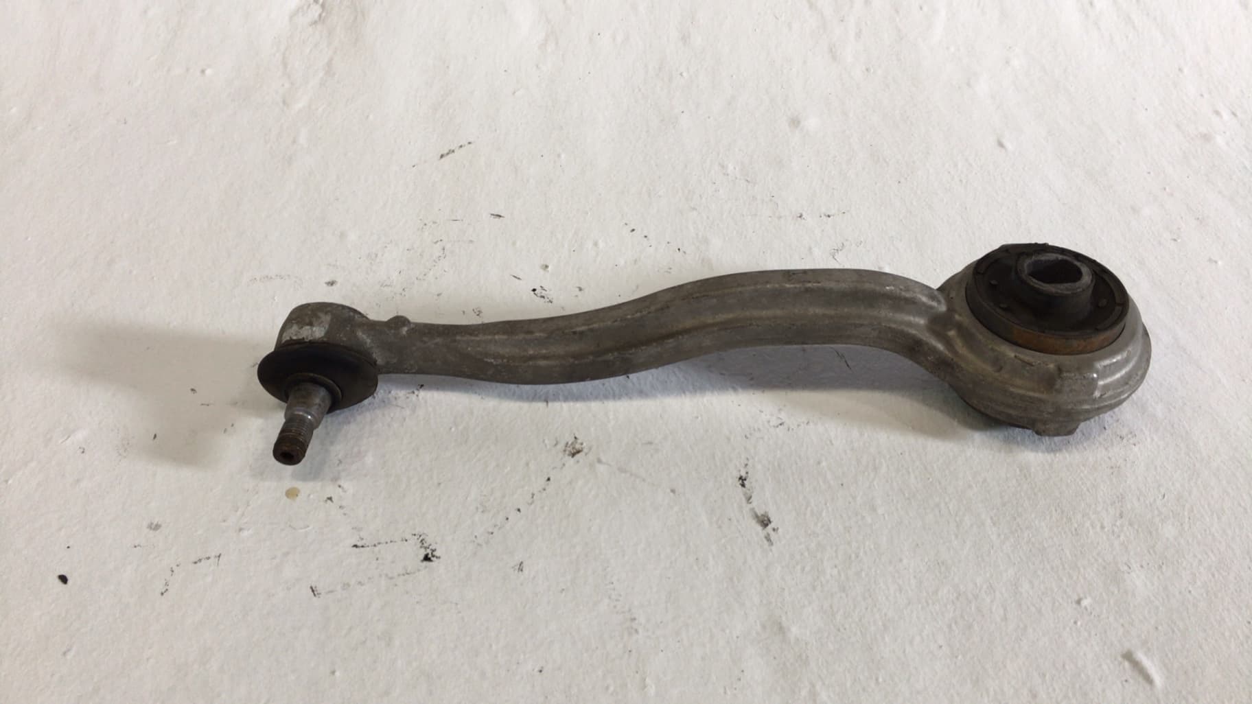 Brazo suspension inferior delantero izquierdo MERCEDES-BENZ CLASE C (W203) BERLINA