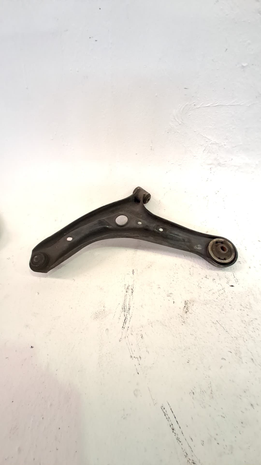 Brazo suspension inferior delantero derecho MAZDA 2 LIM 2