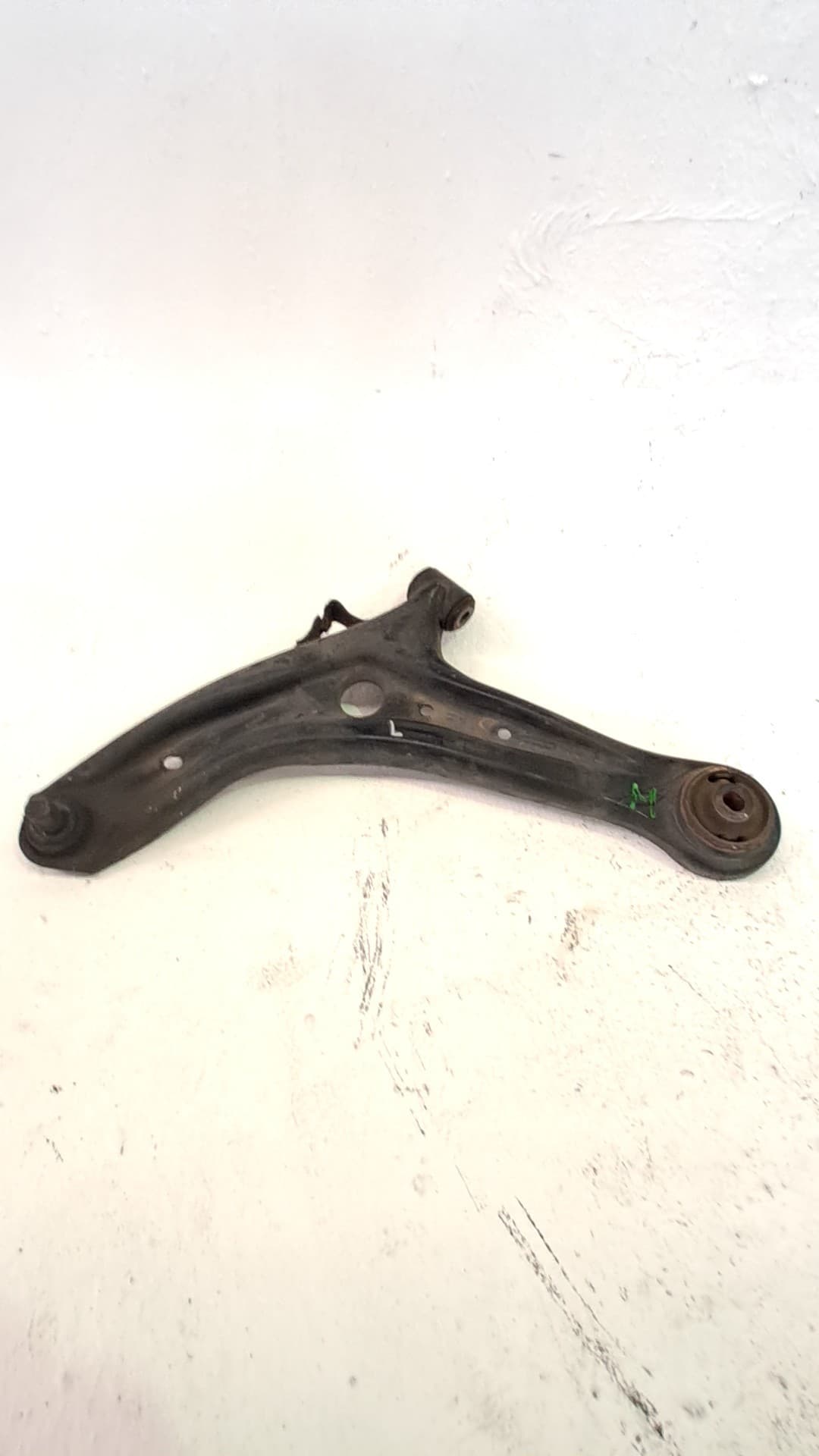 Brazo suspension inferior delantero izquierdo MAZDA 2 LIM