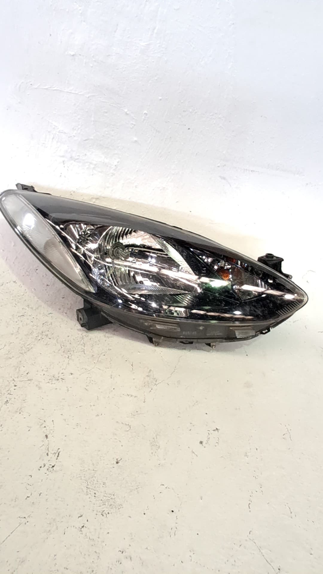 Faro derecho MAZDA 2 LIM