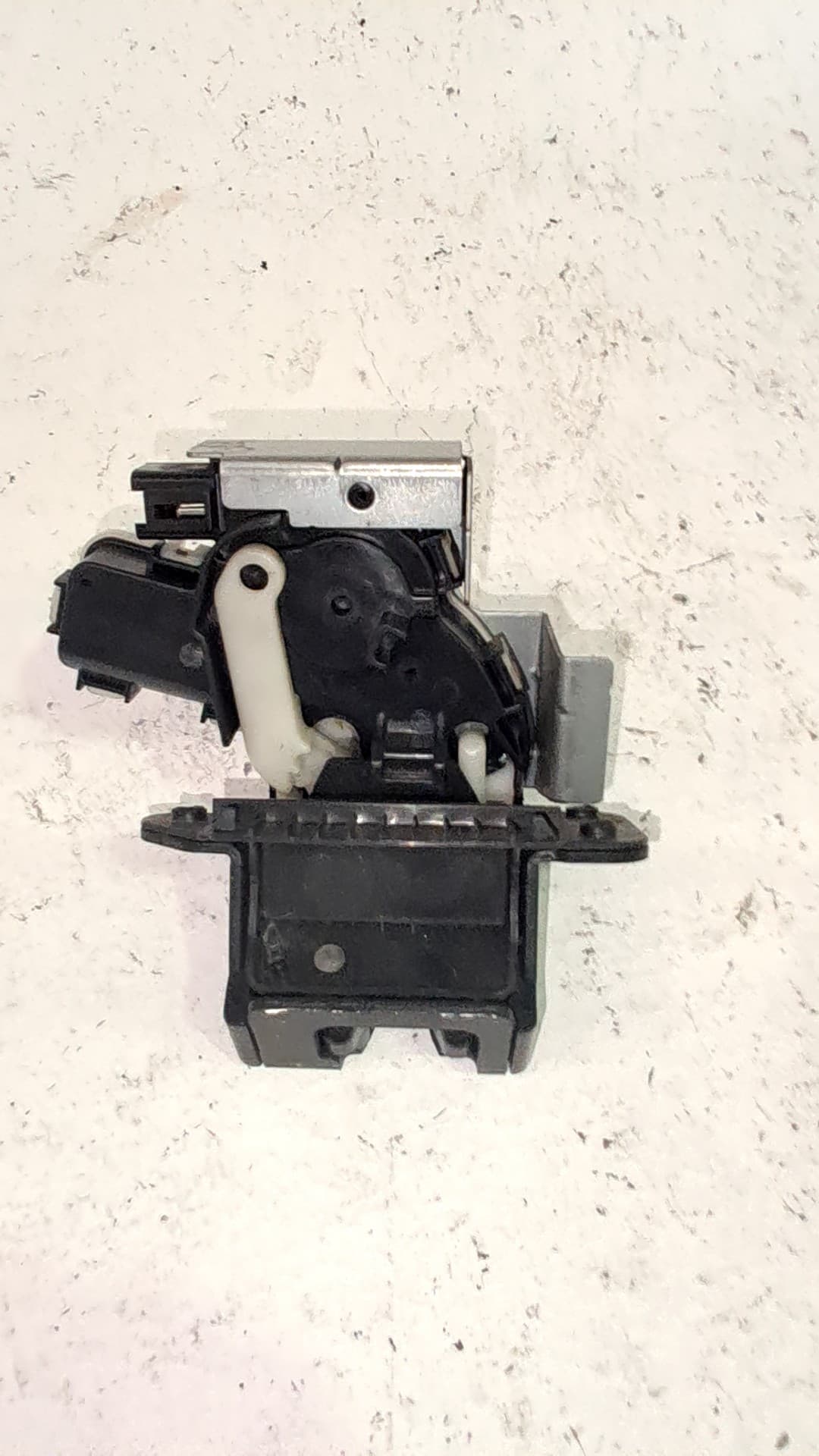 Cerradura maletero / porton MAZDA 2 LIM 2