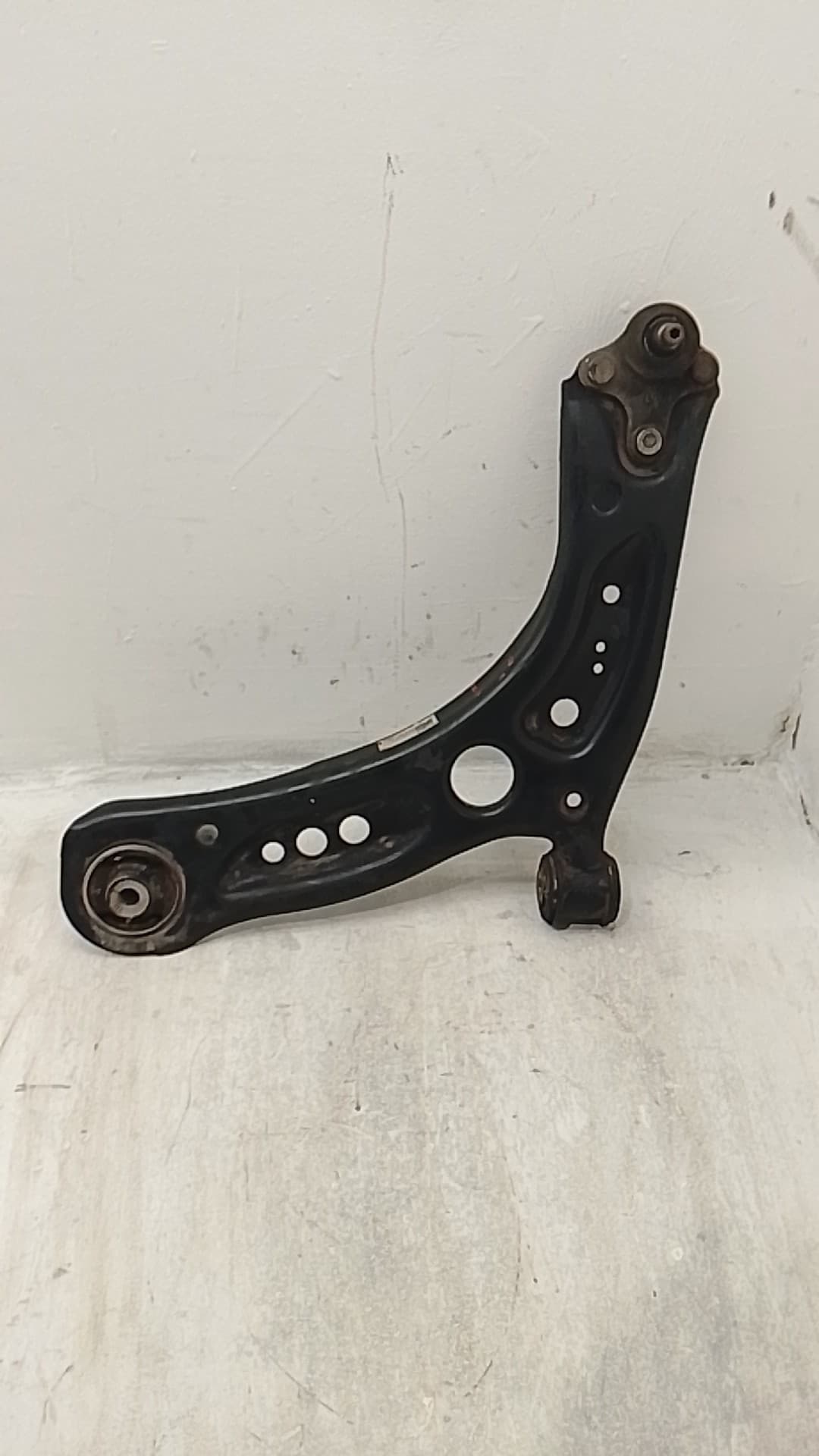 Brazo suspension inferior delantero izquierdo VOLKSWAGEN GOLF VII LIM