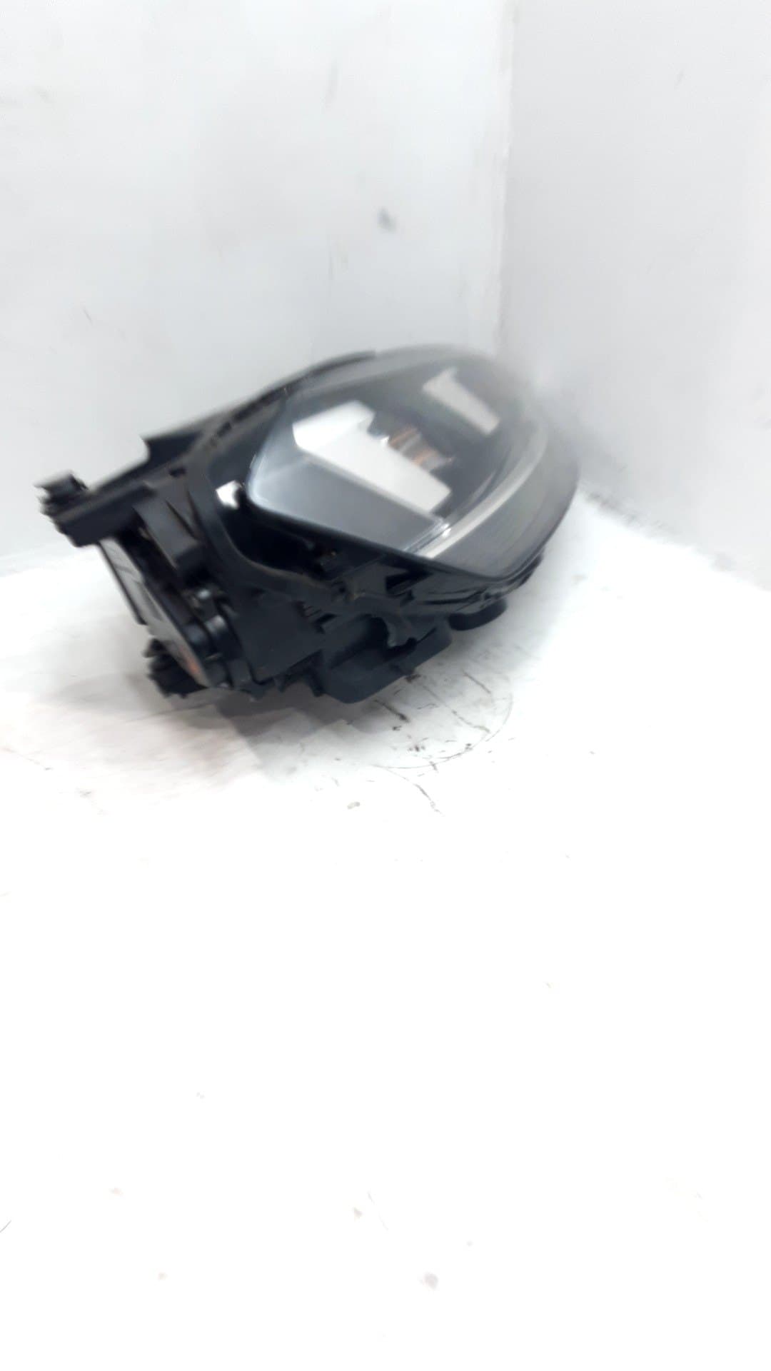 Faro derecho VOLKSWAGEN GOLF VII LIM 2