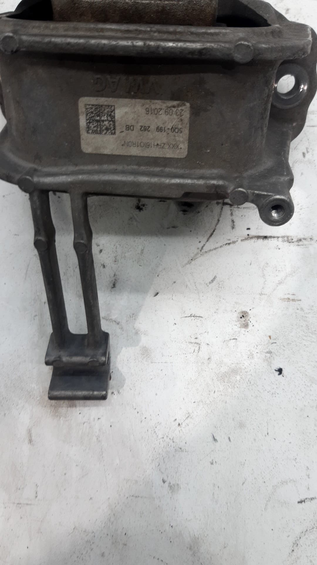Soporte motor VOLKSWAGEN GOLF VII LIM 3