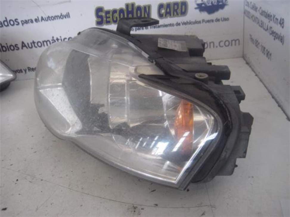 Faro derecho AUDI A4 BERLINA (8E) 2