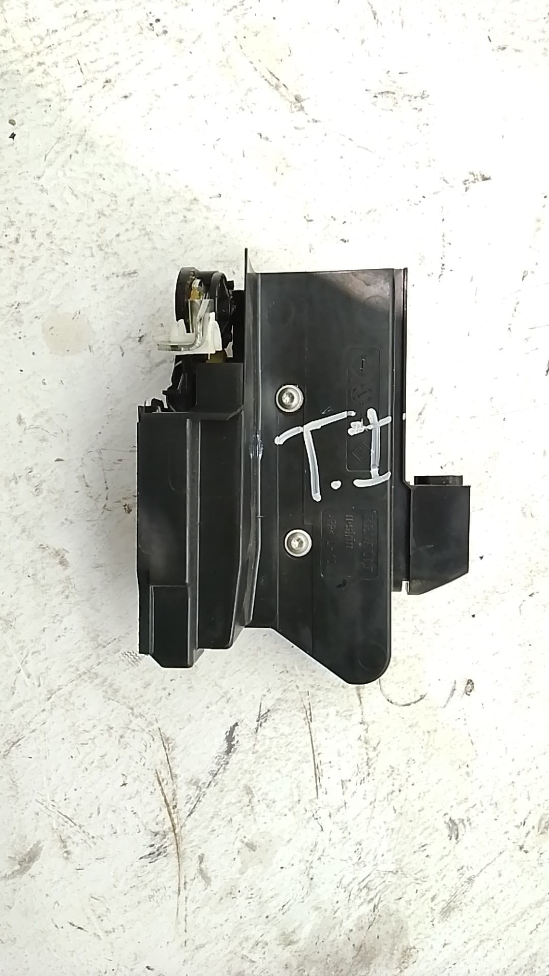 Cerradura puerta trasera izquierda DACIA SANDERO