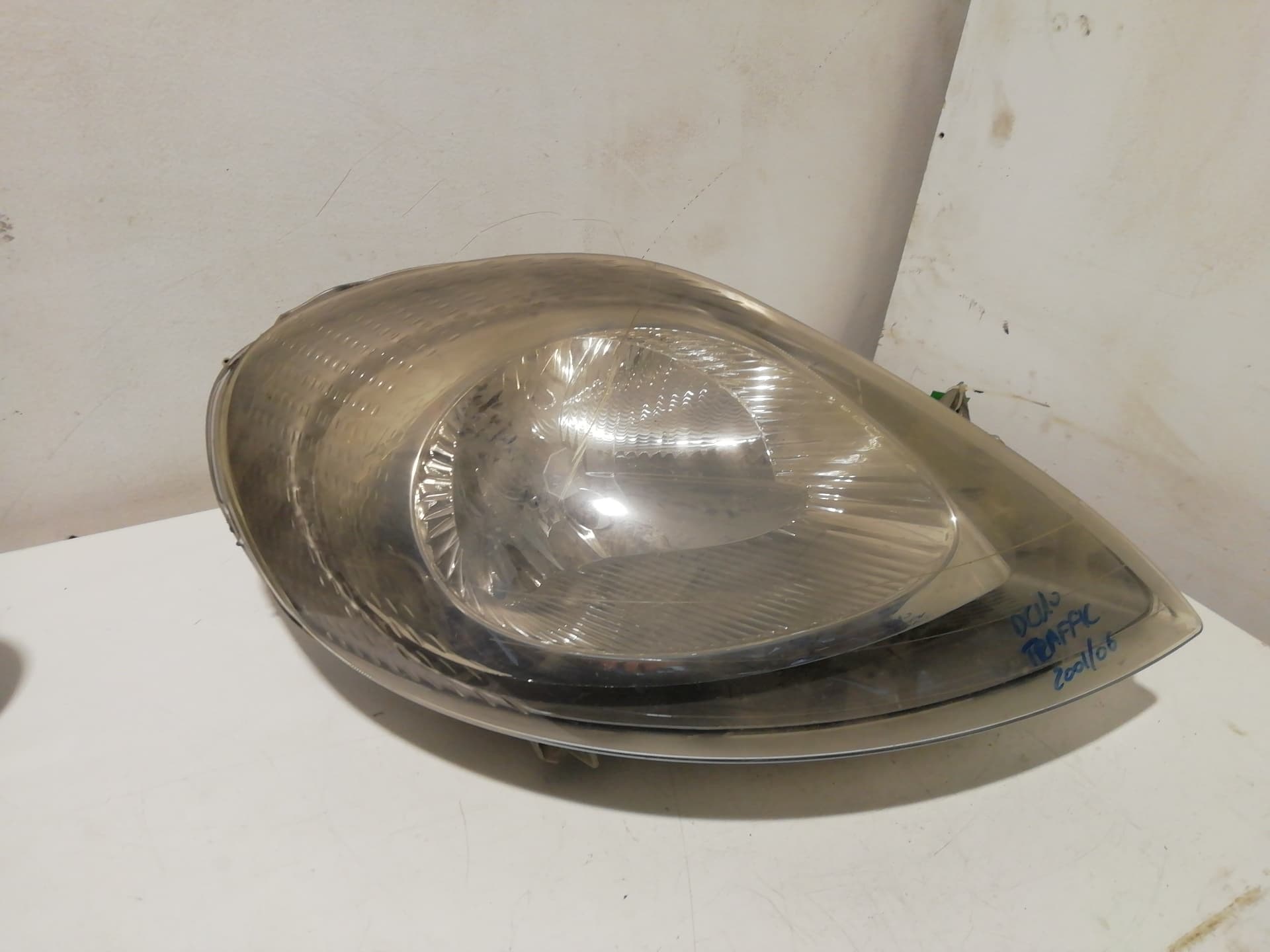 Faro derecho RENAULT TRAFIC CAJA CERRADA (AB 4.01)