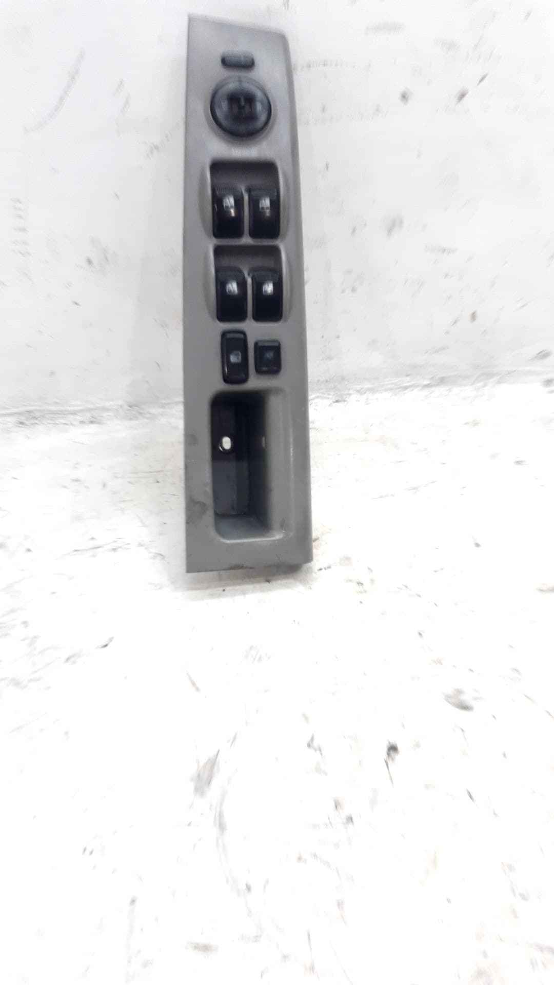 Mando elevalunas delantero izquierdo KIA SORENTO