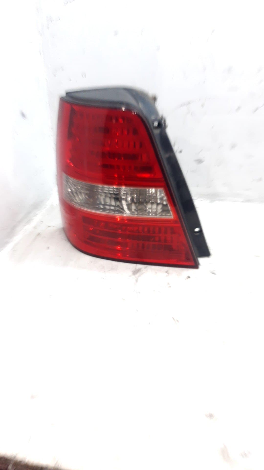 Piloto trasero izquierdo KIA SORENTO
