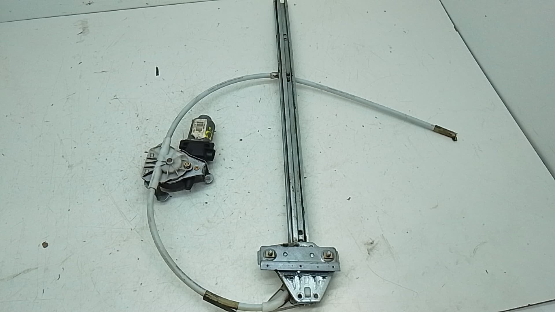 Motor elevalunas delantero izquierdo IVECO DAILY 2