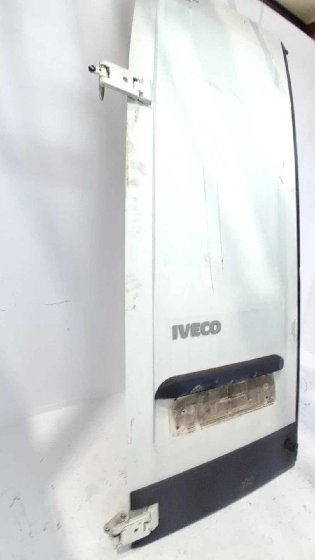 Porton trasero izquierdo IVECO DAILY 3