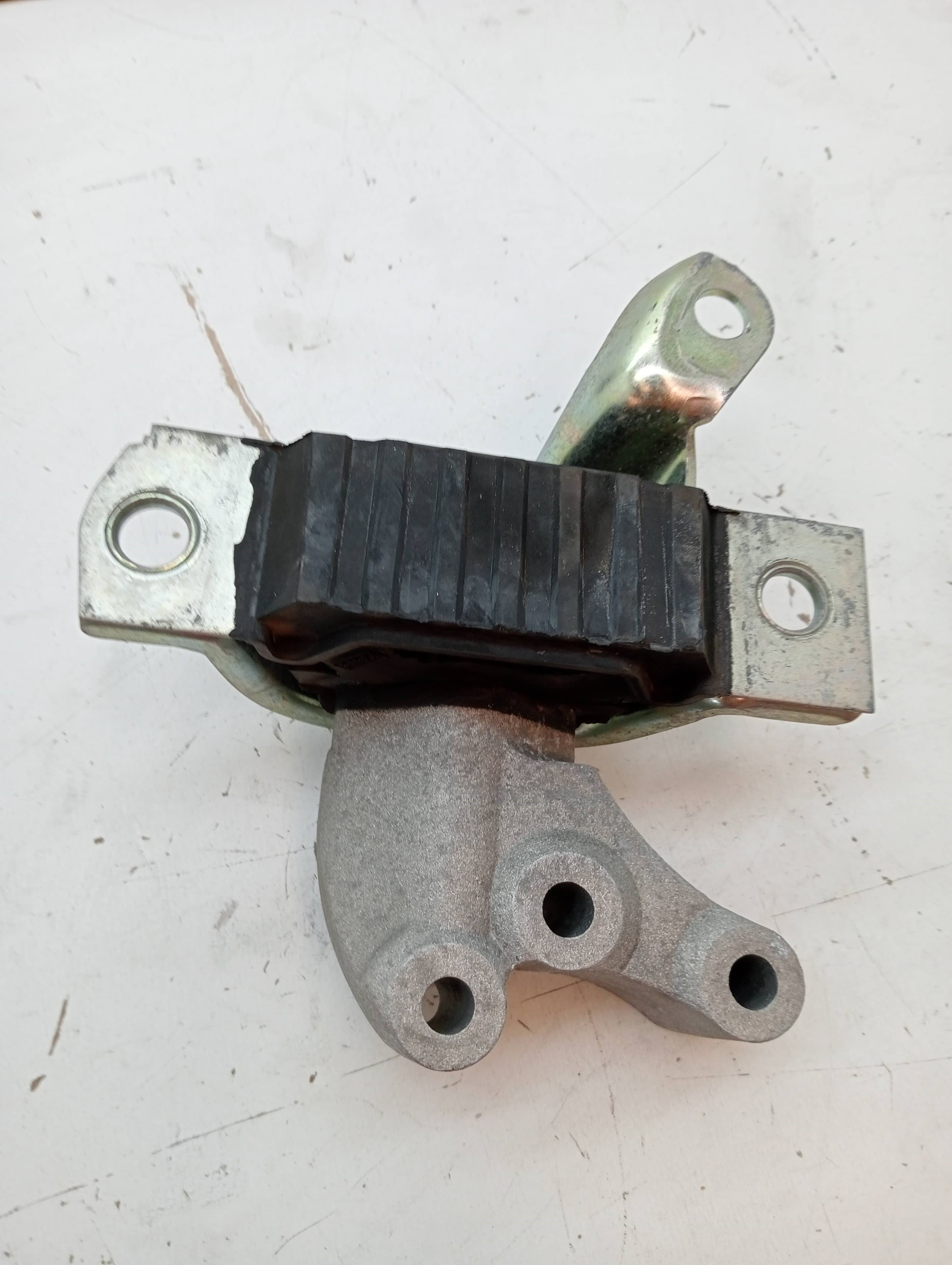 Soporte motor FIAT 500 CABRIO (150) 3