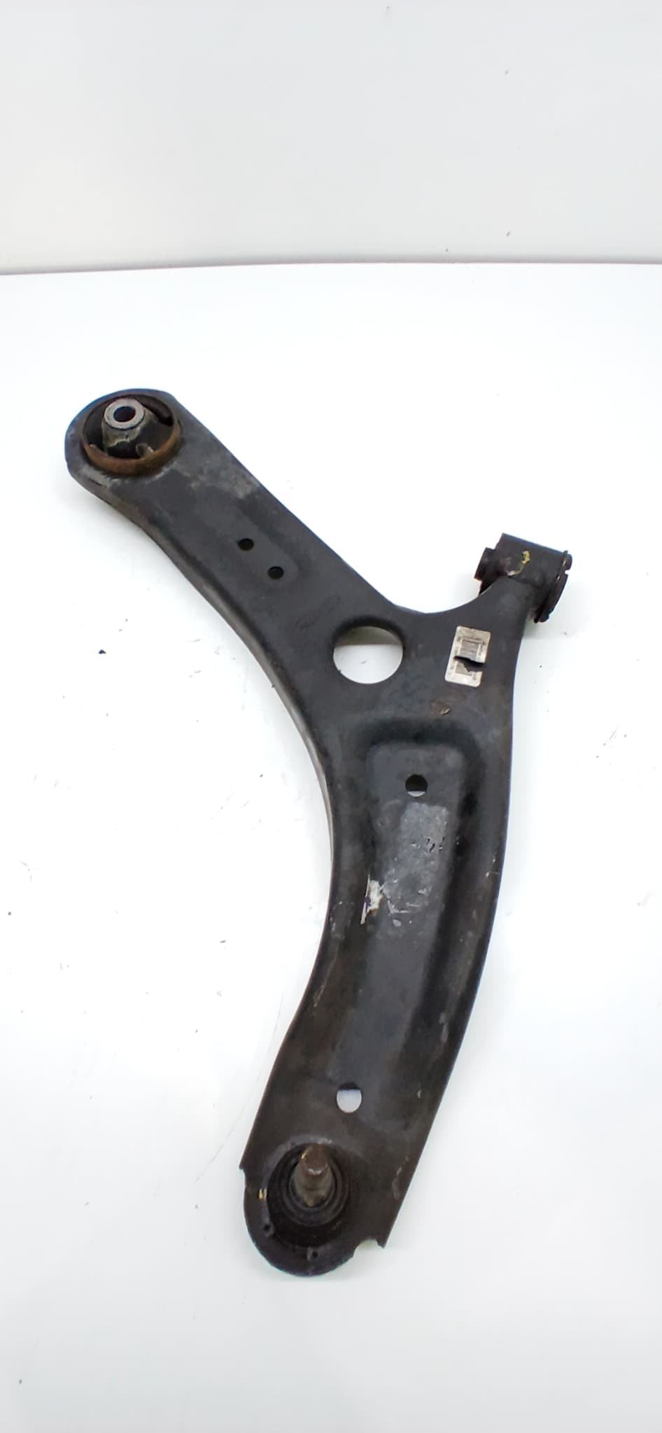 Brazo suspension inferior delantero derecho HYUNDAI I20