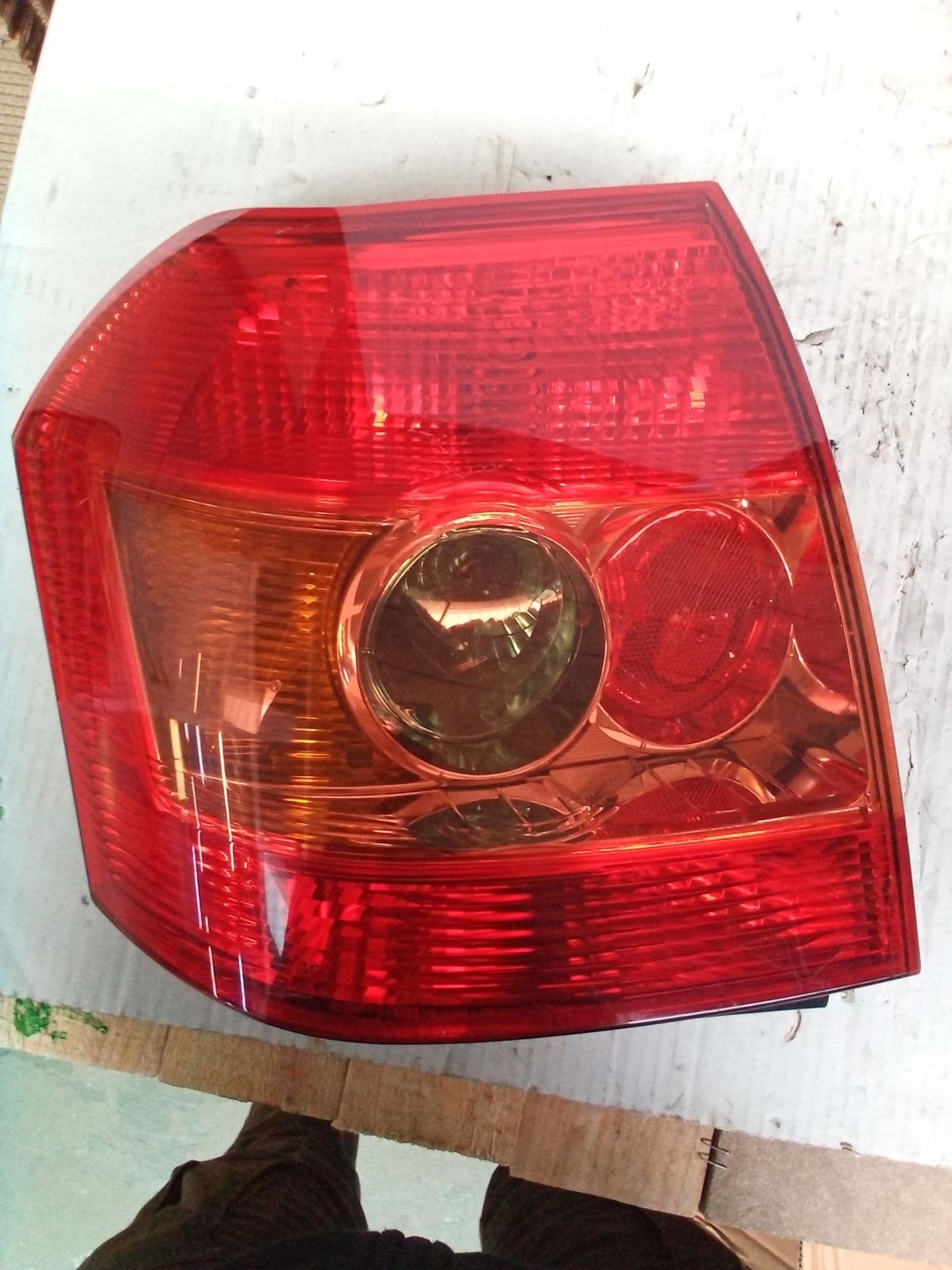 Piloto trasero izquierdo TOYOTA COROLLA (E12)