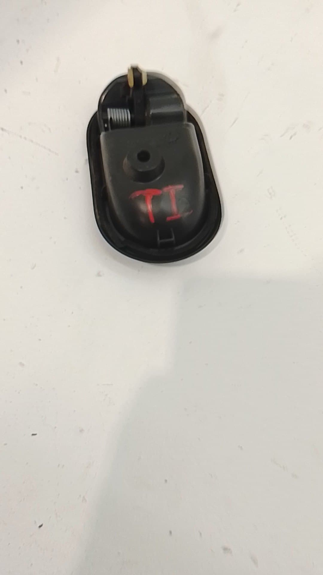 Maneta interior trasera izquierda DACIA LODGY 2