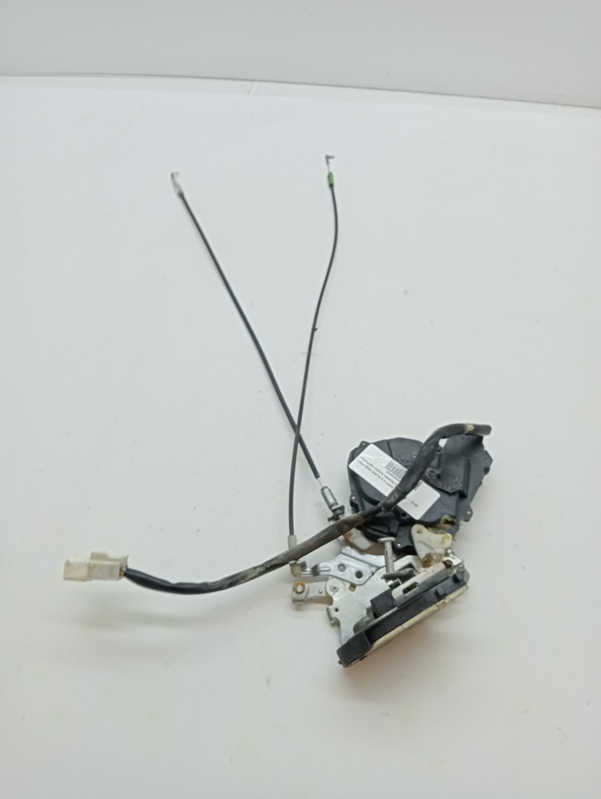 Cerradura puerta trasera derecha LEXUS IS200 (GXE10)