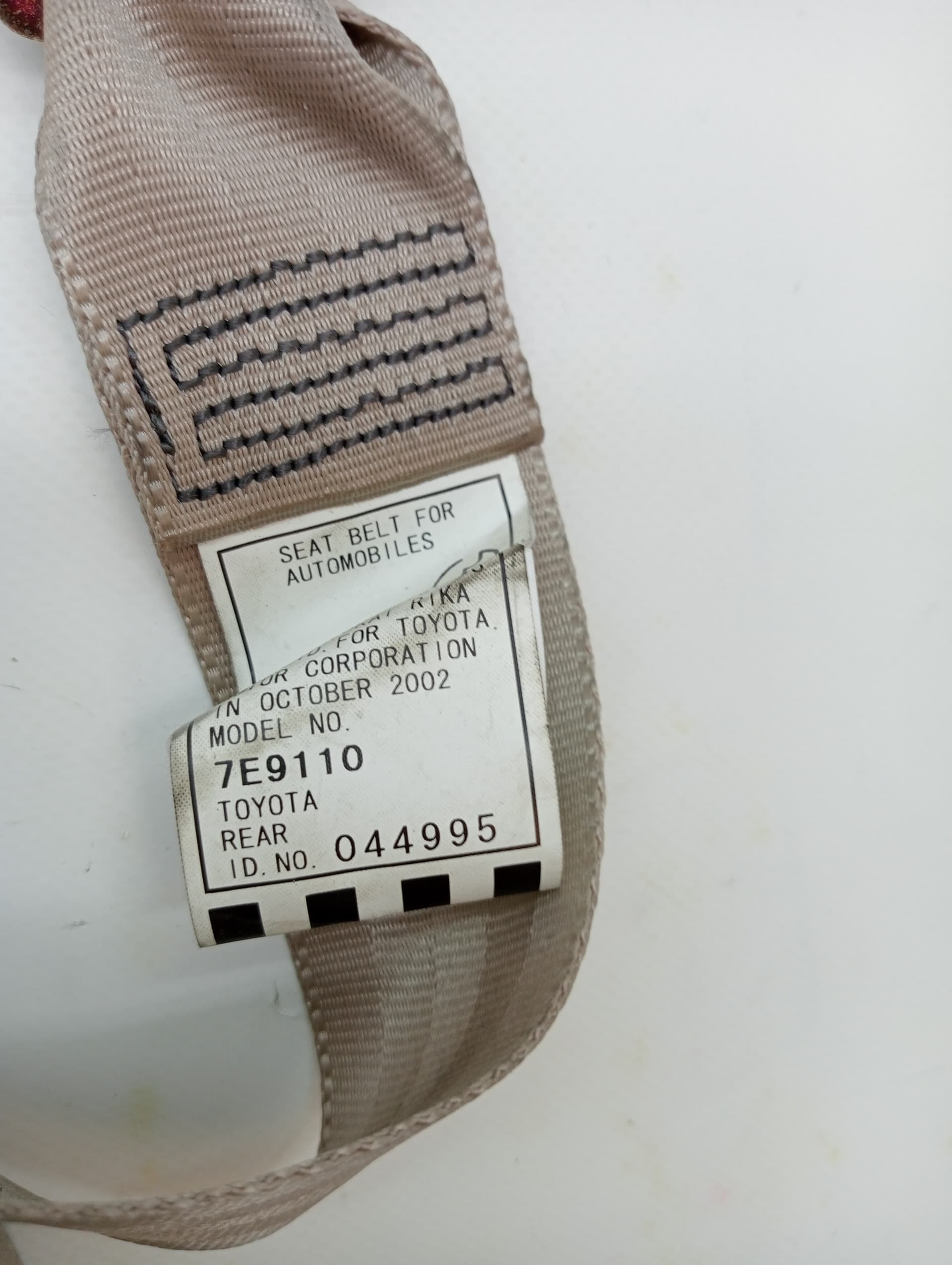 Cinturon seguridad trasero central LEXUS IS200 (GXE10) 3