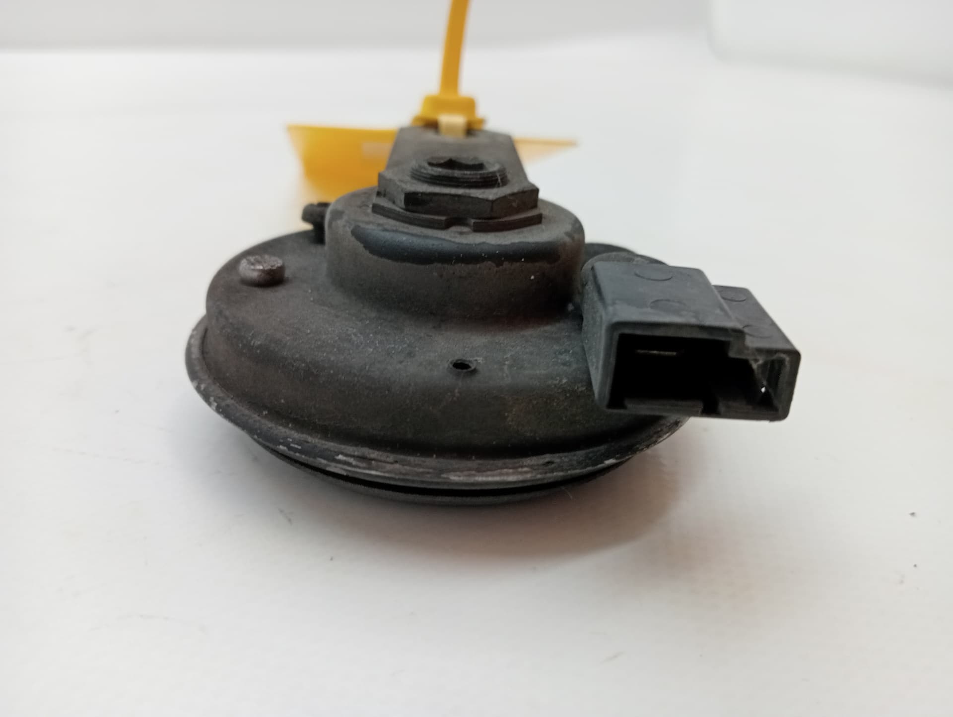 Claxon LEXUS IS200 (GXE10) 2