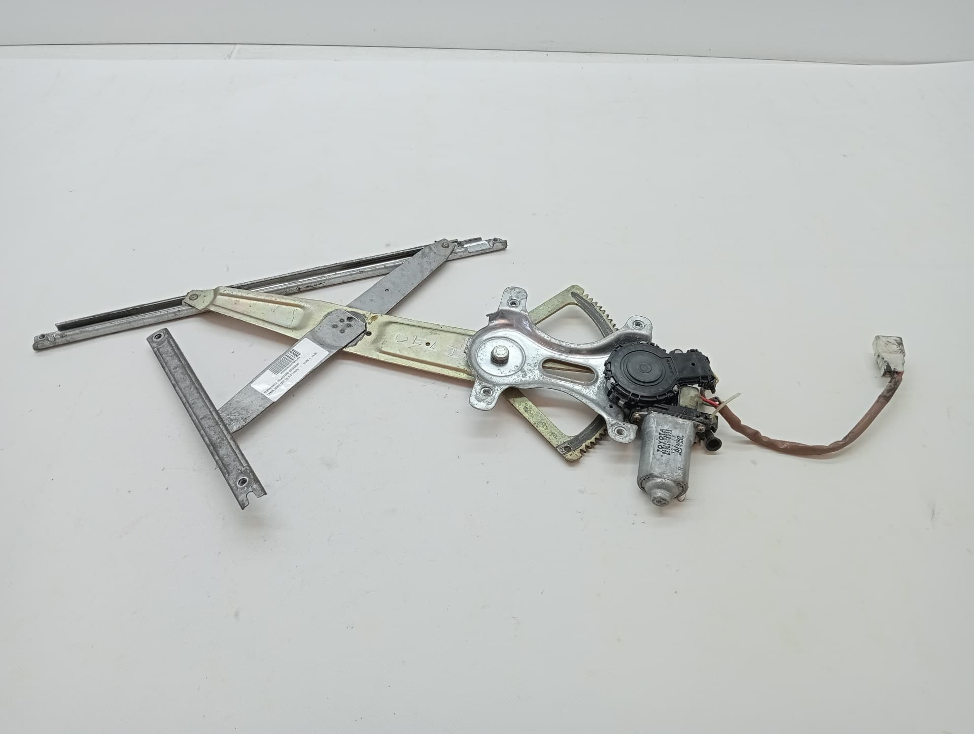 Elevalunas delantero izquierdo LEXUS IS200 (GXE10)