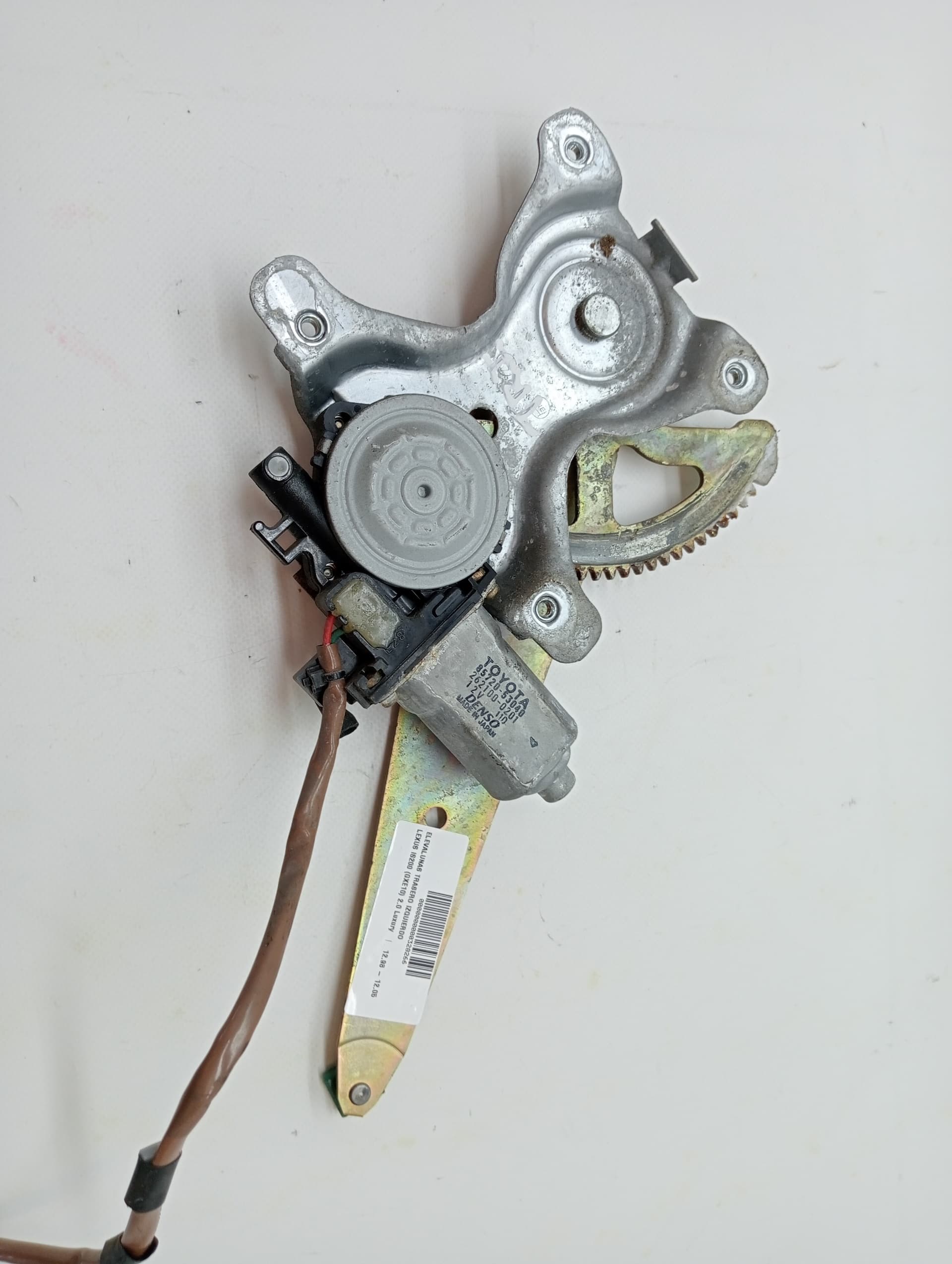 Elevalunas trasero izquierdo LEXUS IS200 (GXE10)