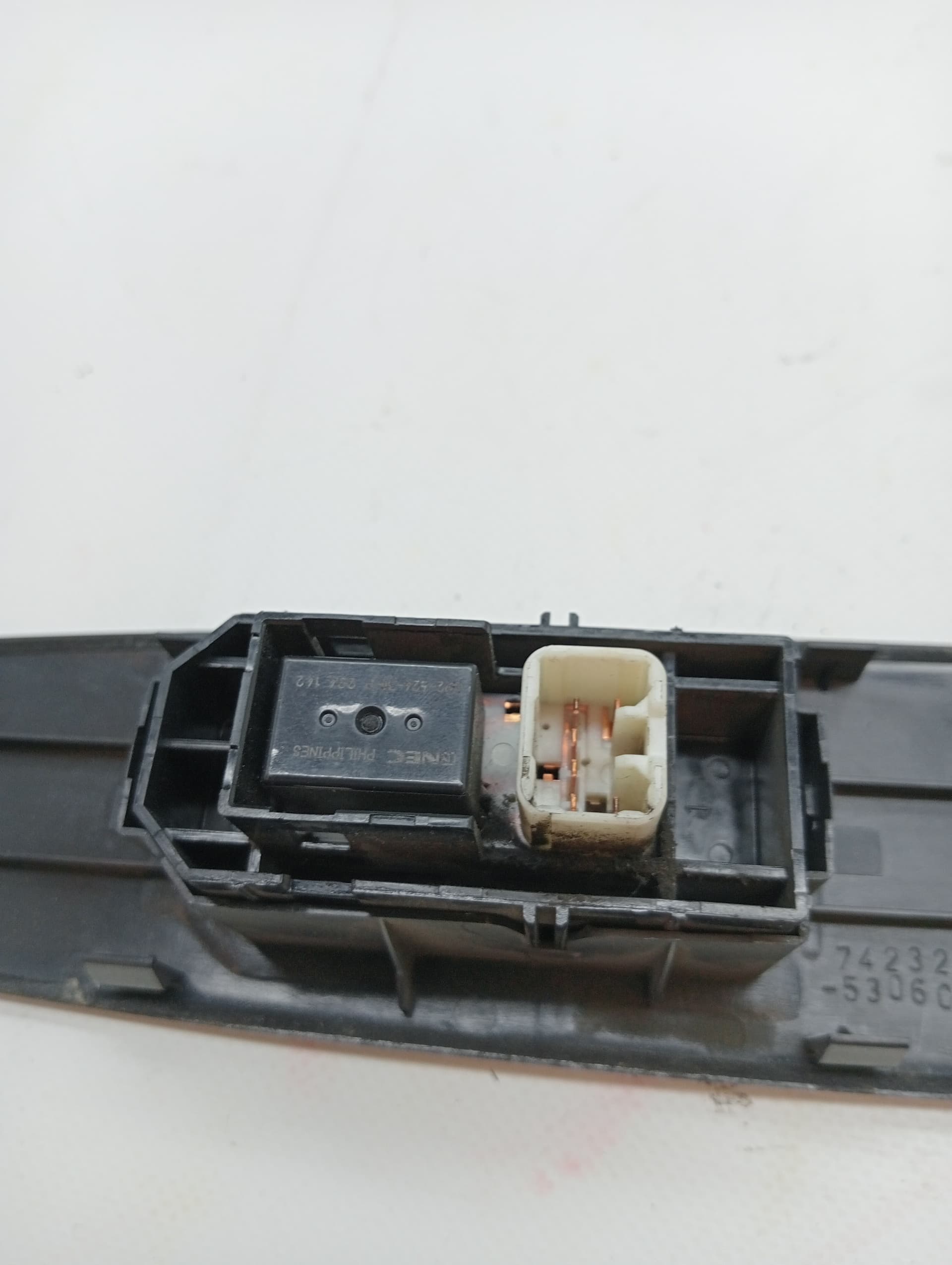 Mando elevalunas delantero derecho LEXUS IS200 (GXE10) 2