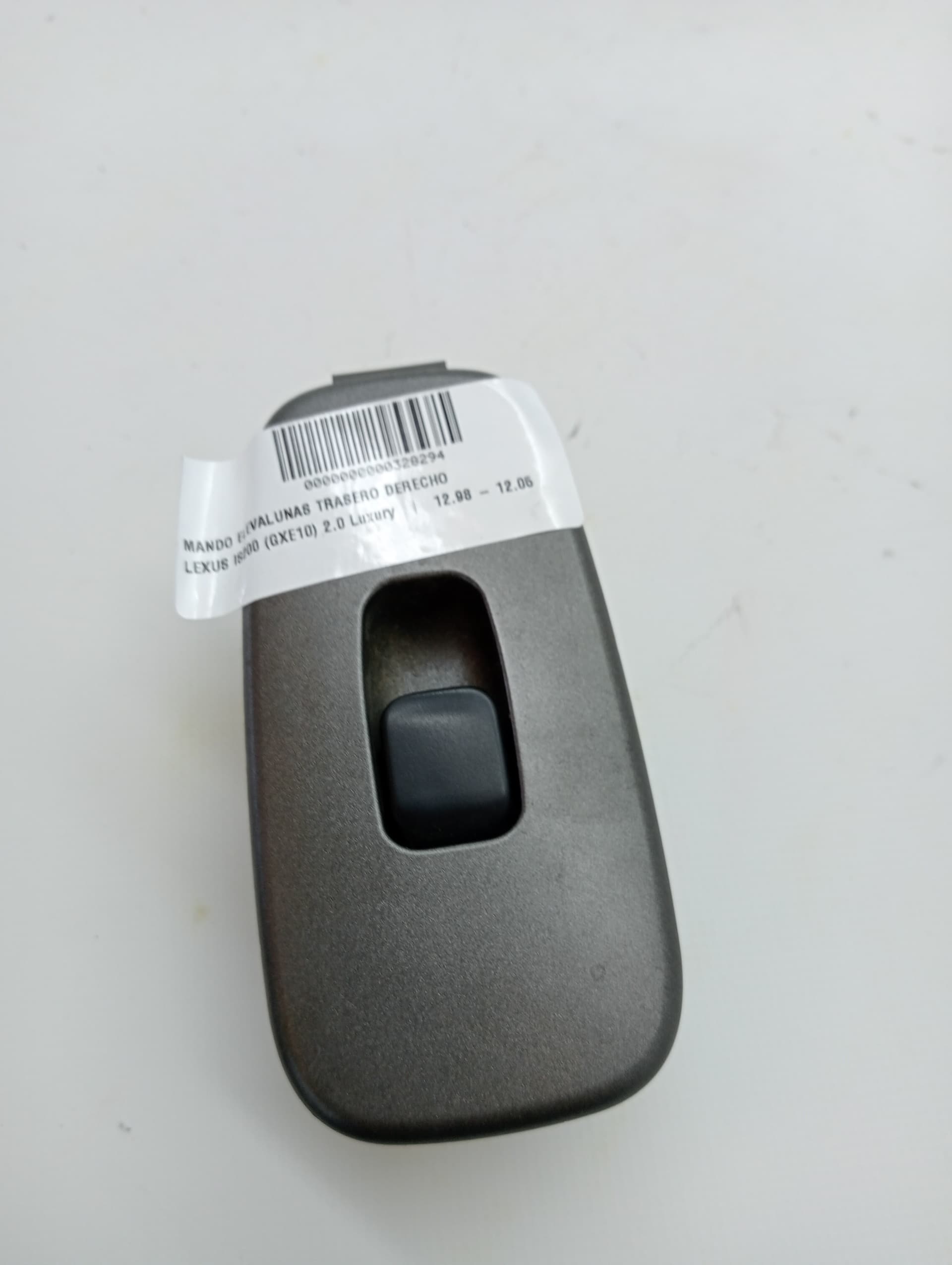 Mando elevalunas trasero derecho LEXUS IS200 (GXE10)