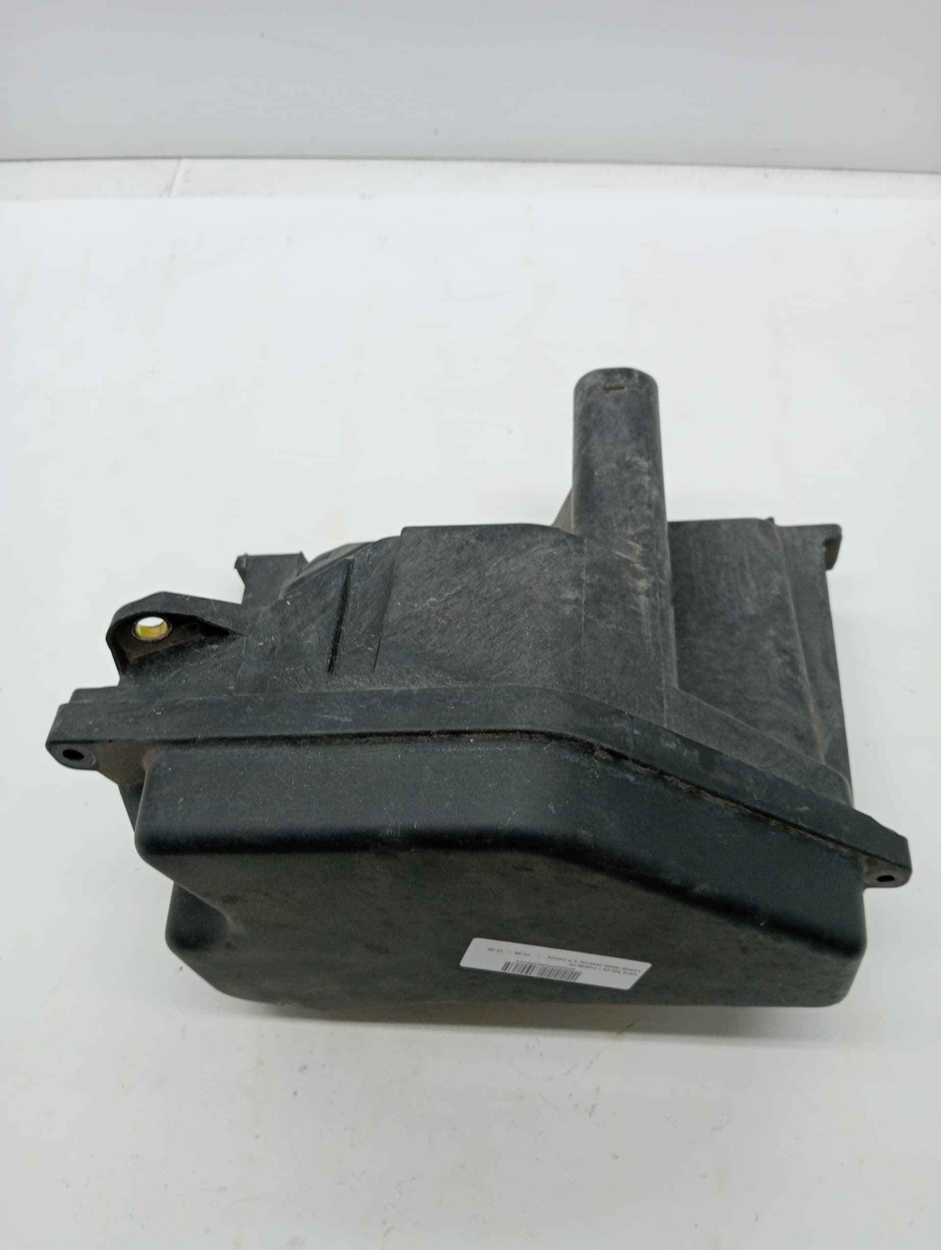 Caja reles / fusibles LEXUS IS200 (GXE10) 2