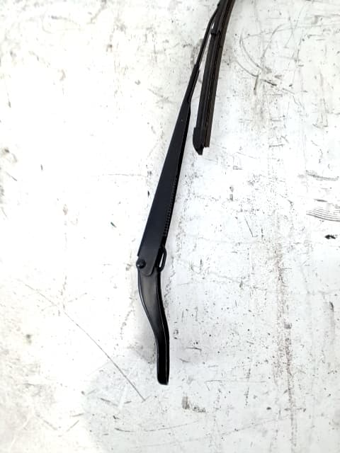 Brazo limpia delantero derecho OPEL CORSA F 2