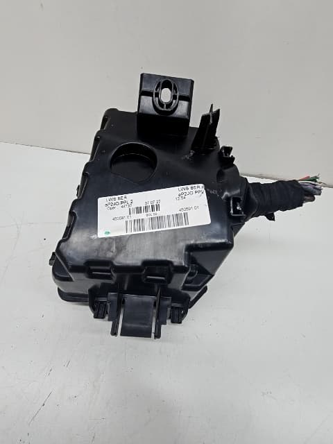Caja reles / fusibles OPEL CORSA F 3