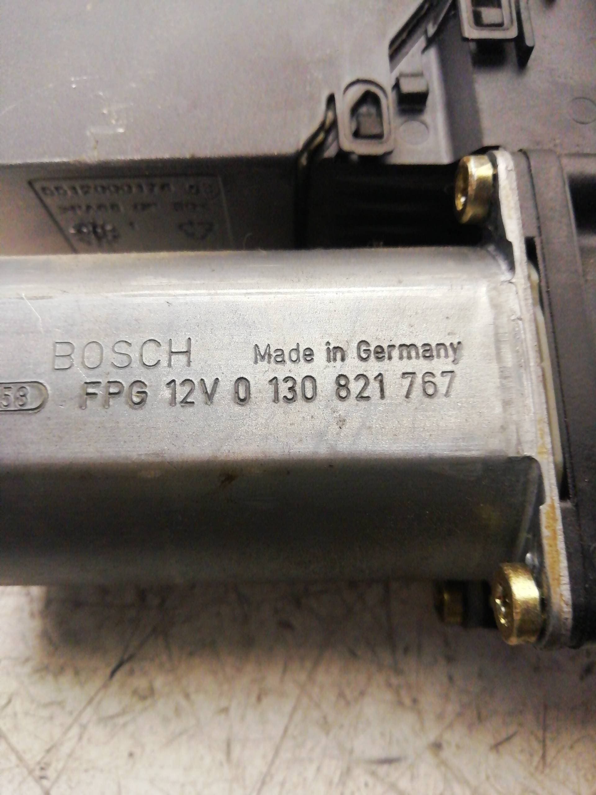 Motor elevalunas delantero izquierdo PEUGEOT 307 BREAK / SW (S1) 2
