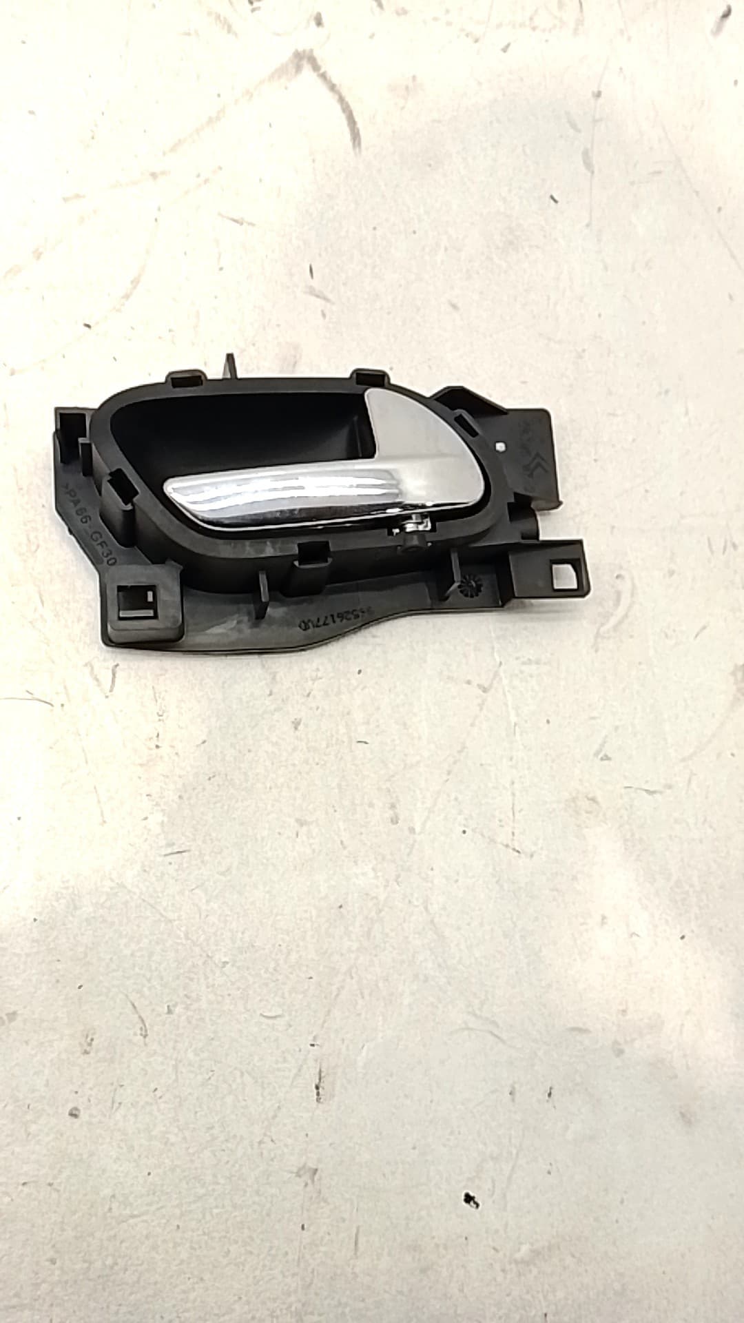 Maneta interior trasera derecha KIA STONIC