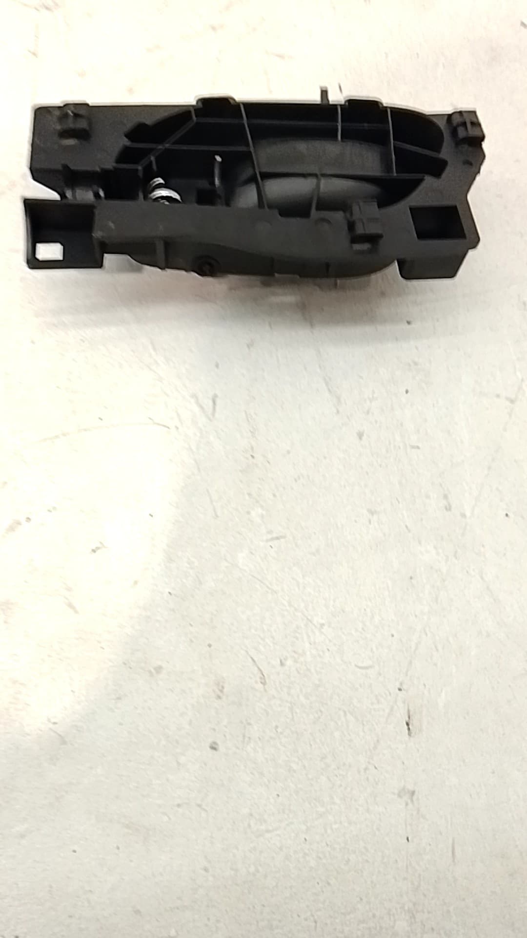 Maneta interior trasera derecha KIA STONIC 2