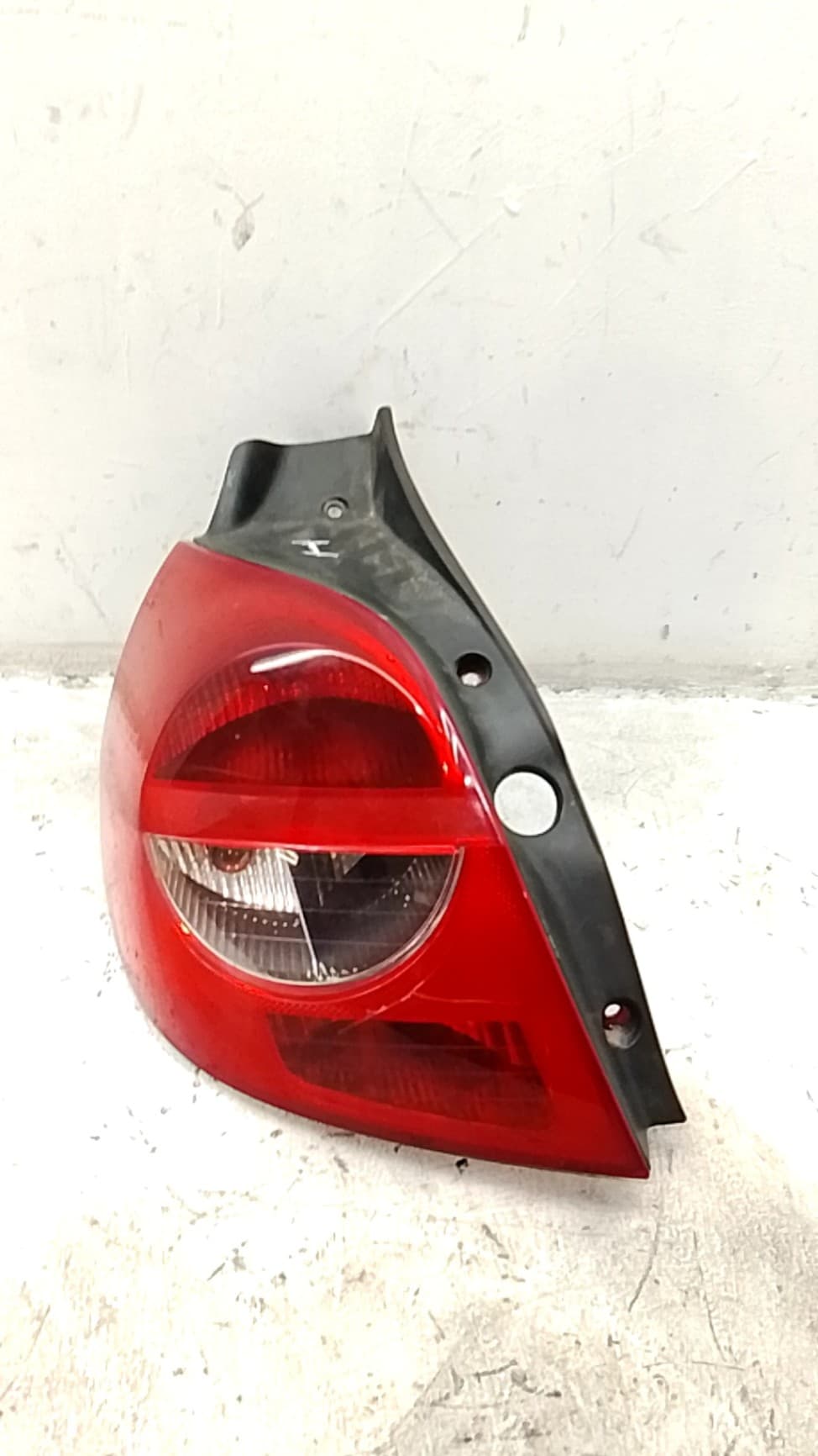 Piloto trasero izquierdo RENAULT CLIO III