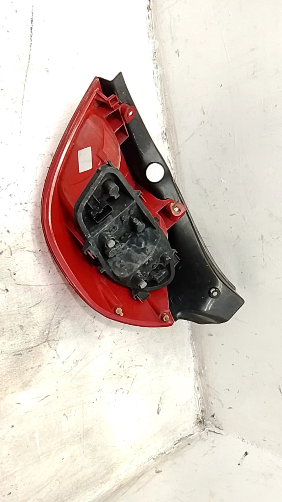 Piloto trasero izquierdo RENAULT CLIO III 3