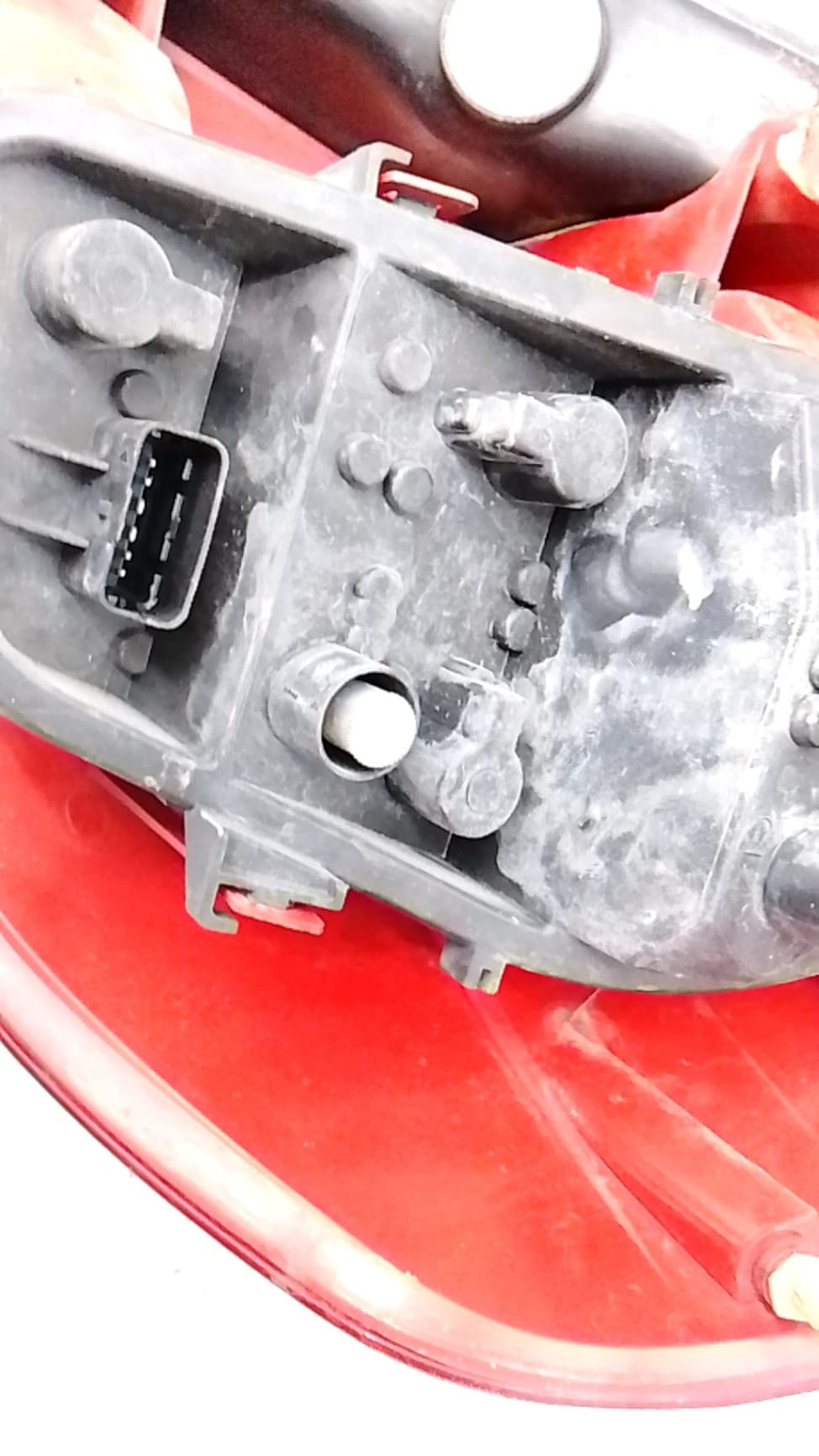 Piloto trasero izquierdo RENAULT CLIO III 2