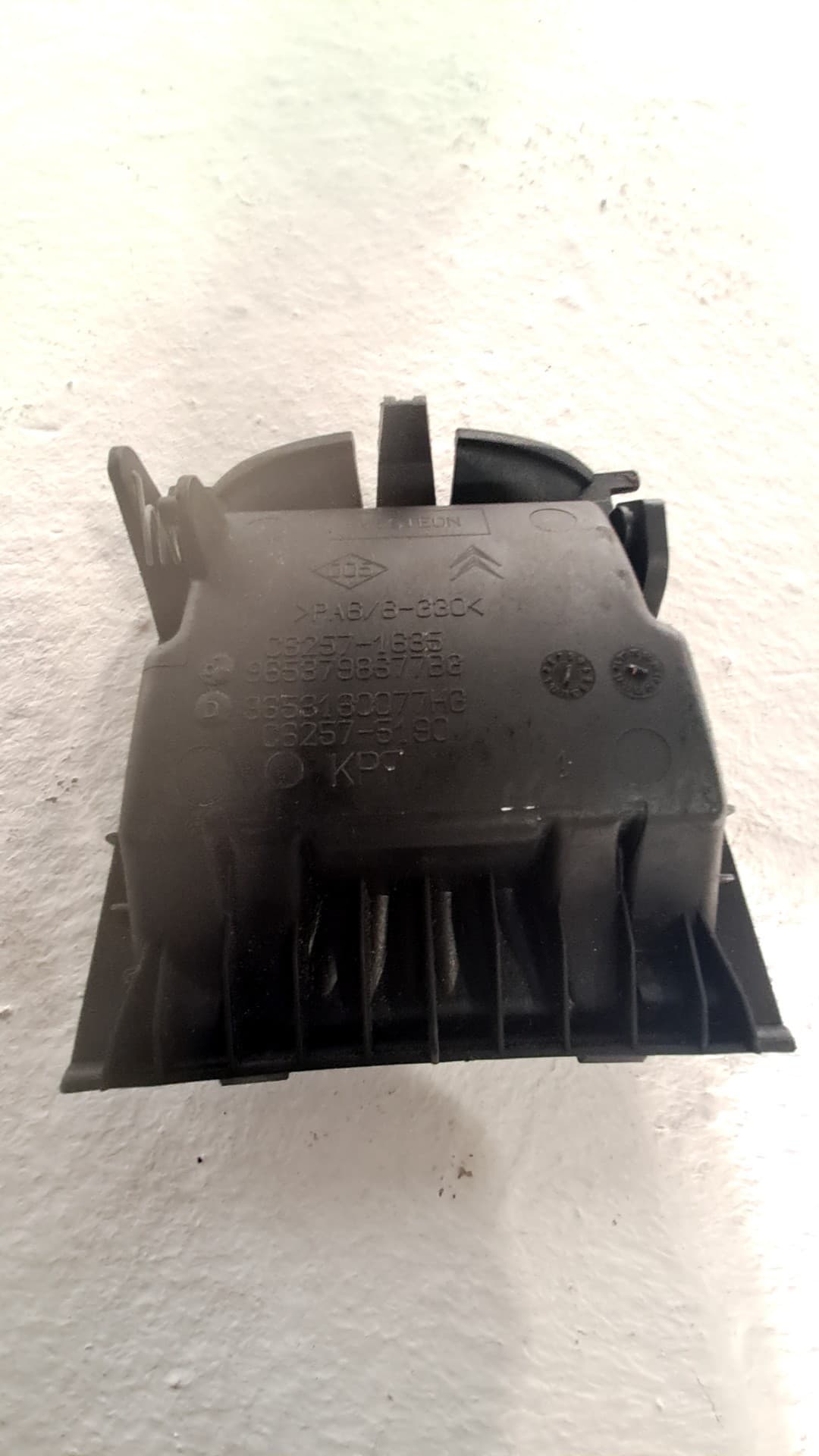 Cenicero CITROEN C4 BERLINA 2
