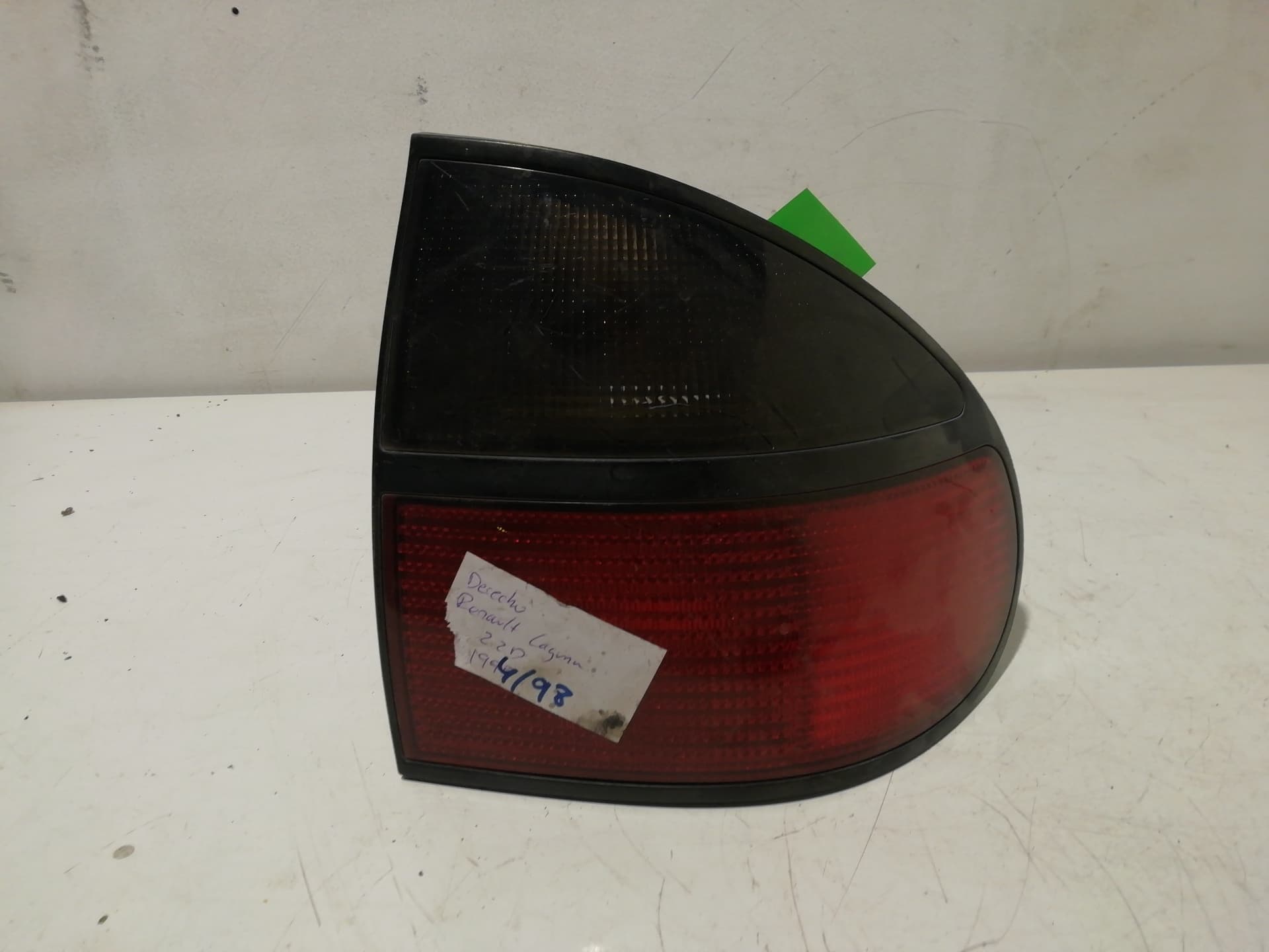 Piloto trasero derecho RENAULT LAGUNA (B56) 2