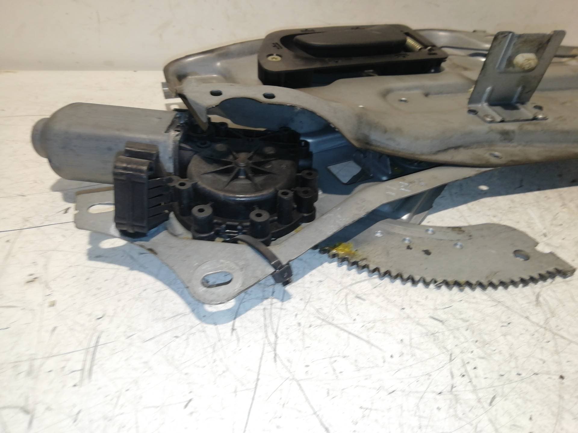 Elevalunas delantero derecho RENAULT LAGUNA (B56)