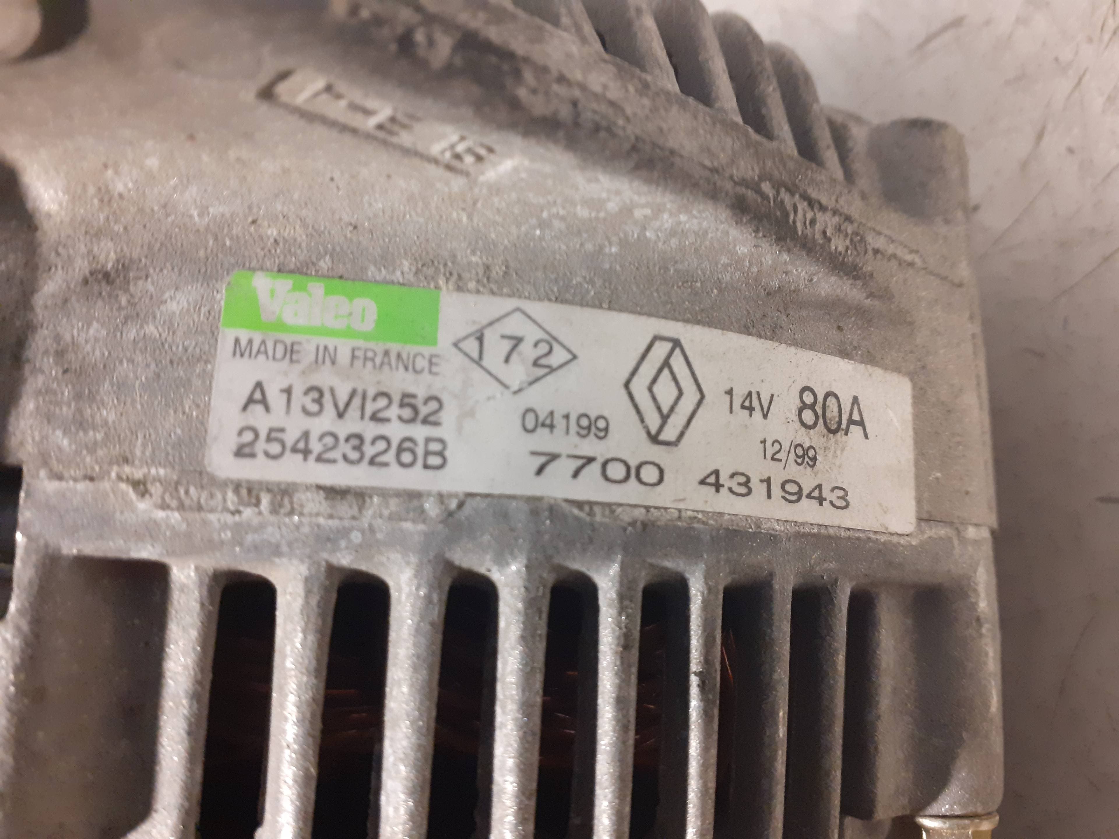 Alternador RENAULT LAGUNA (B56) 2